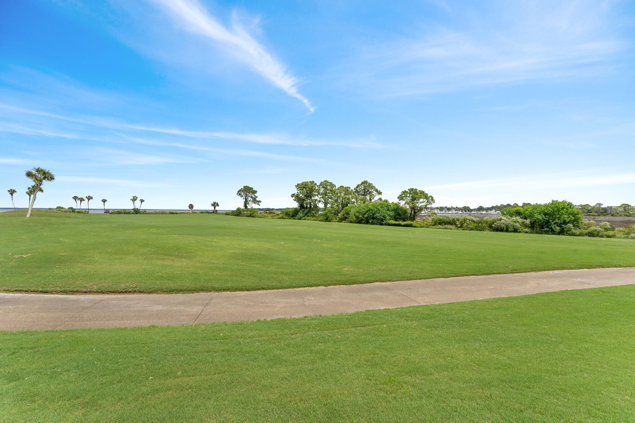 HARBOUR POINT CONDO - Residential
