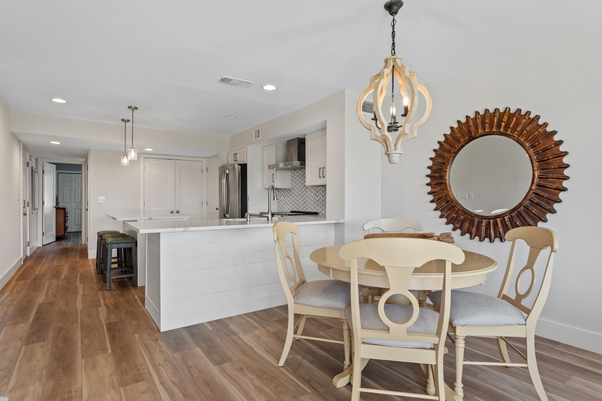 HARBOUR POINT CONDO - Residential