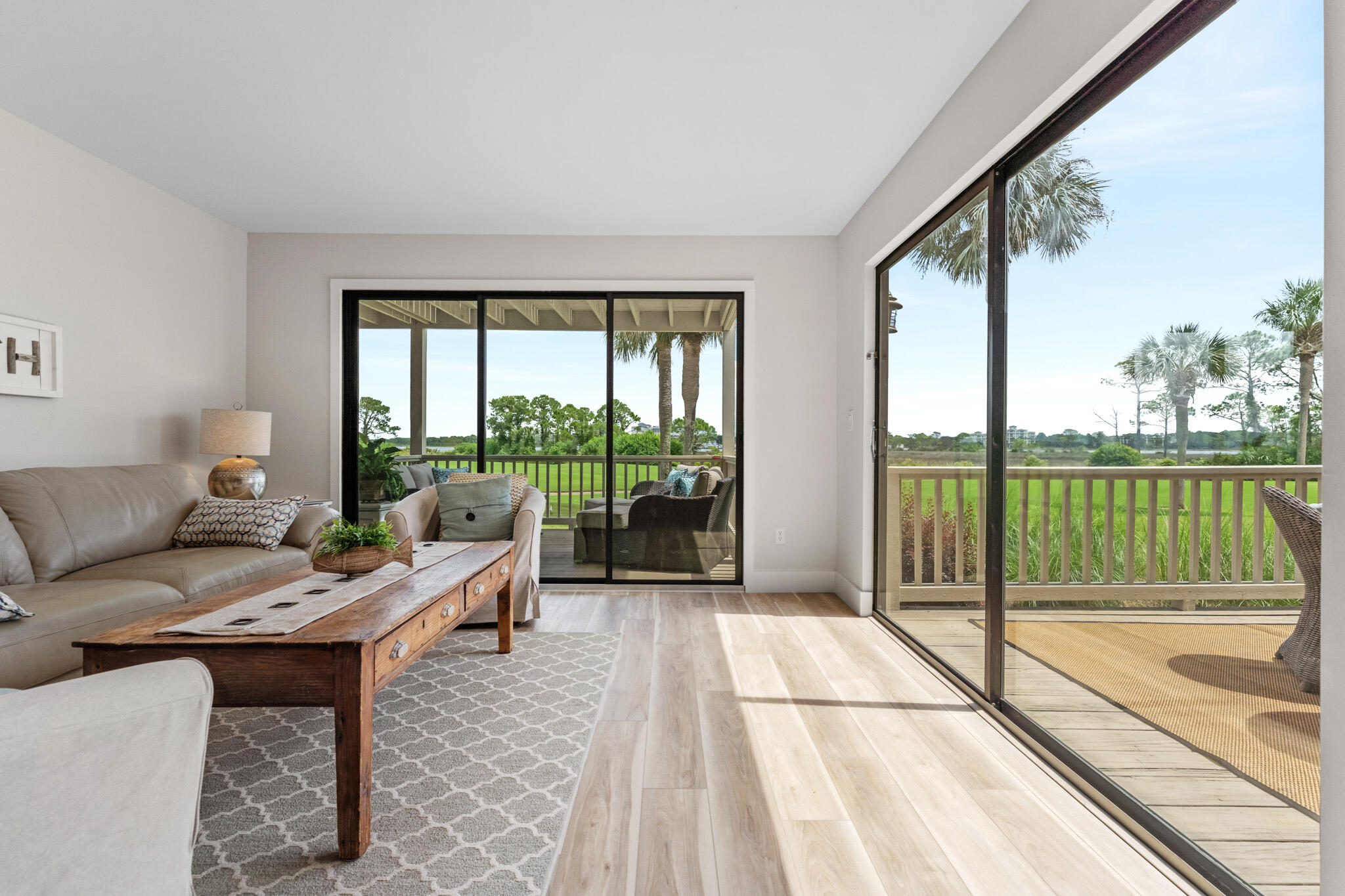 HARBOUR POINT CONDO - Residential