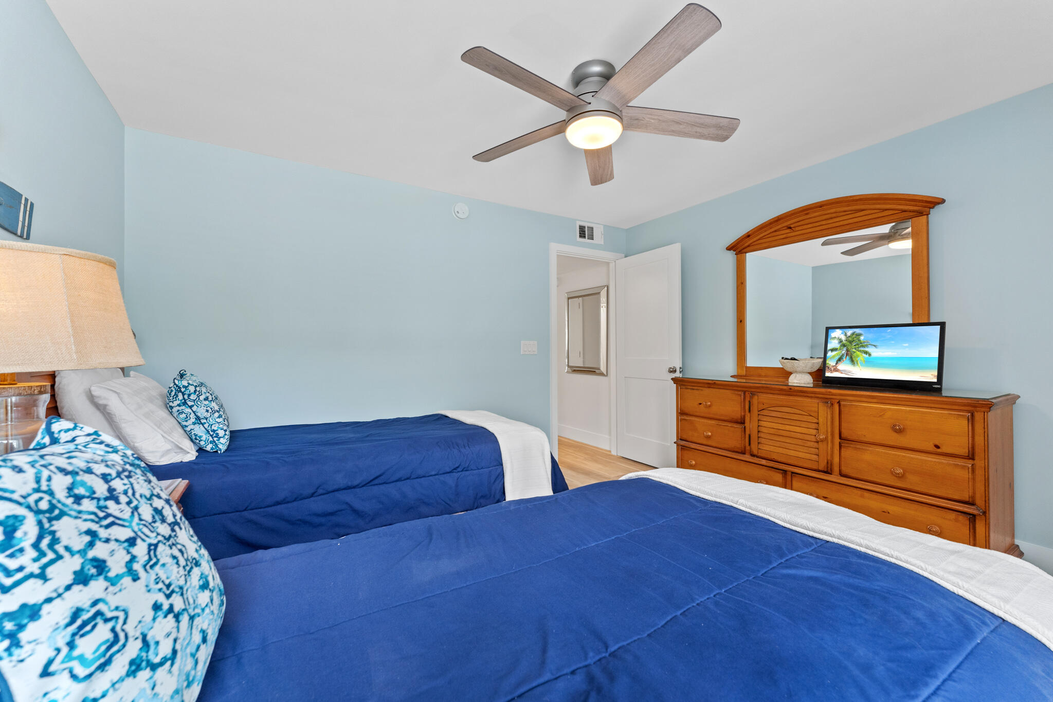 HARBOUR POINT CONDO - Residential