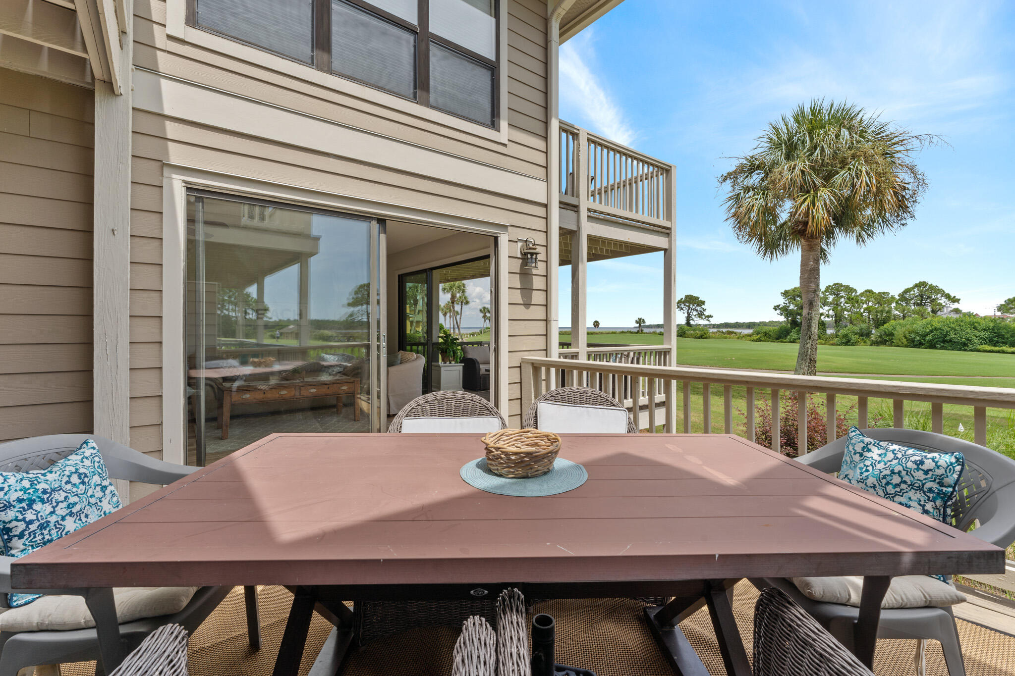HARBOUR POINT CONDO - Residential