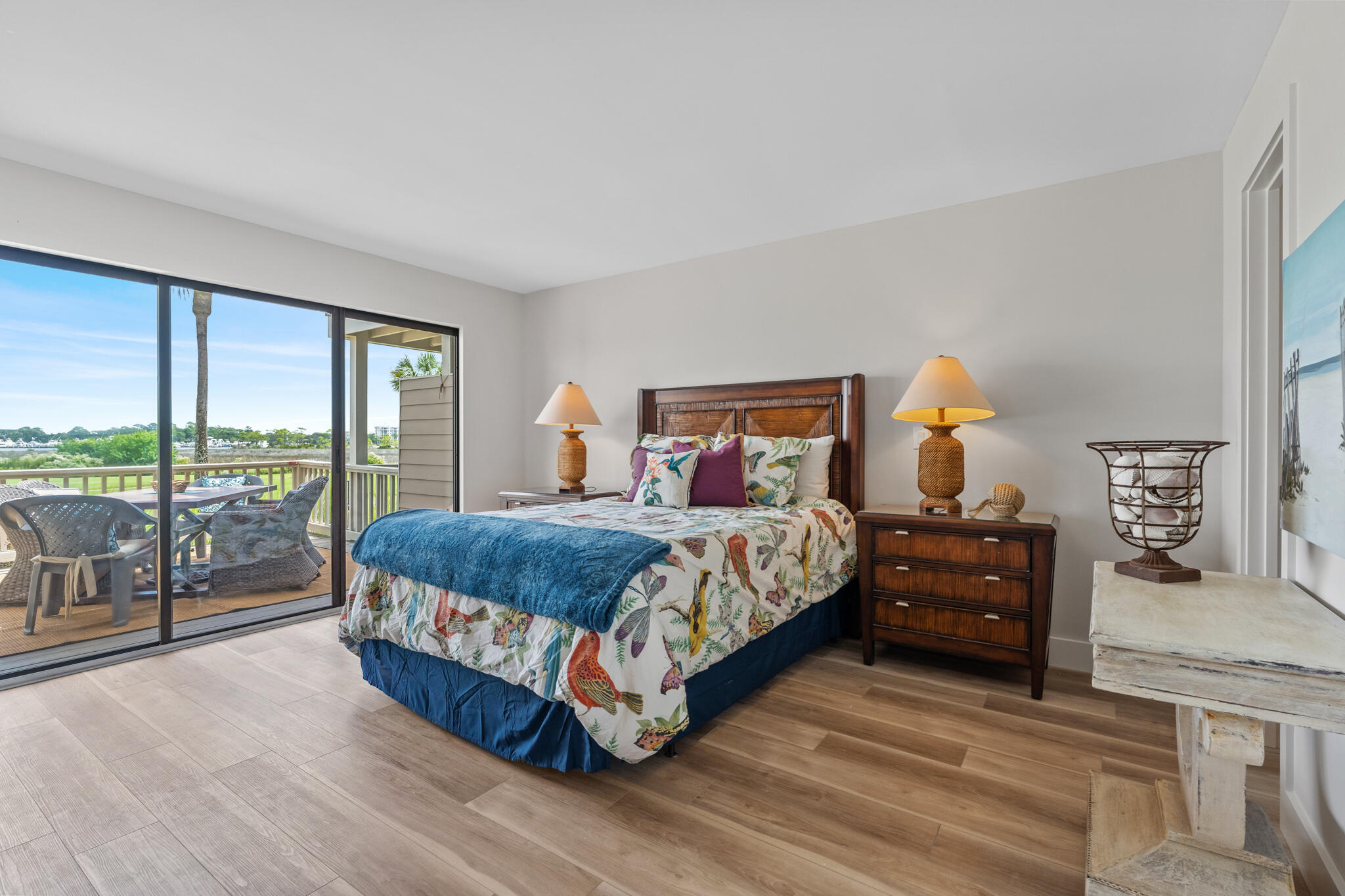 HARBOUR POINT CONDO - Residential