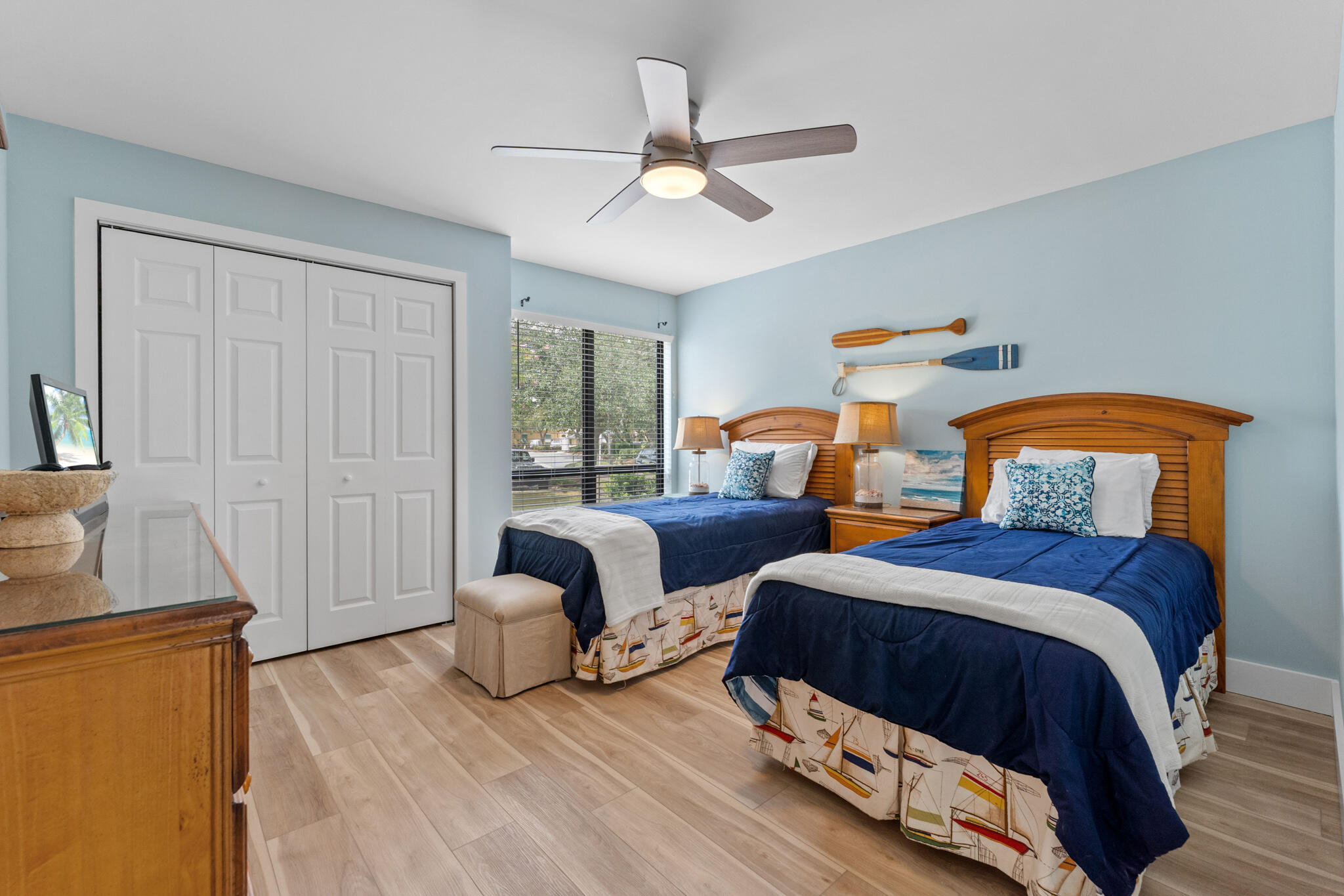 HARBOUR POINT CONDO - Residential