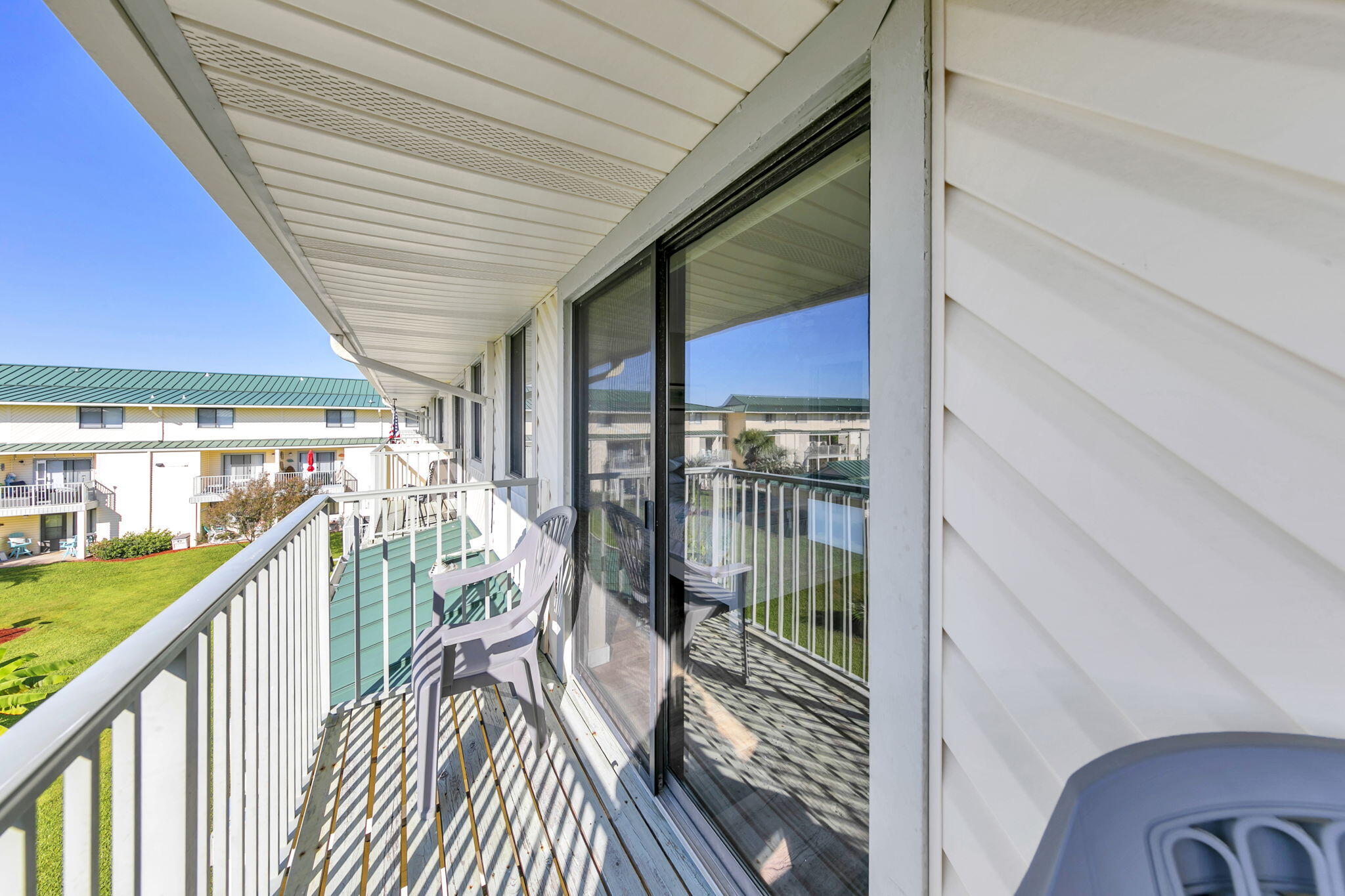 SANDPRINTS CONDO - Residential