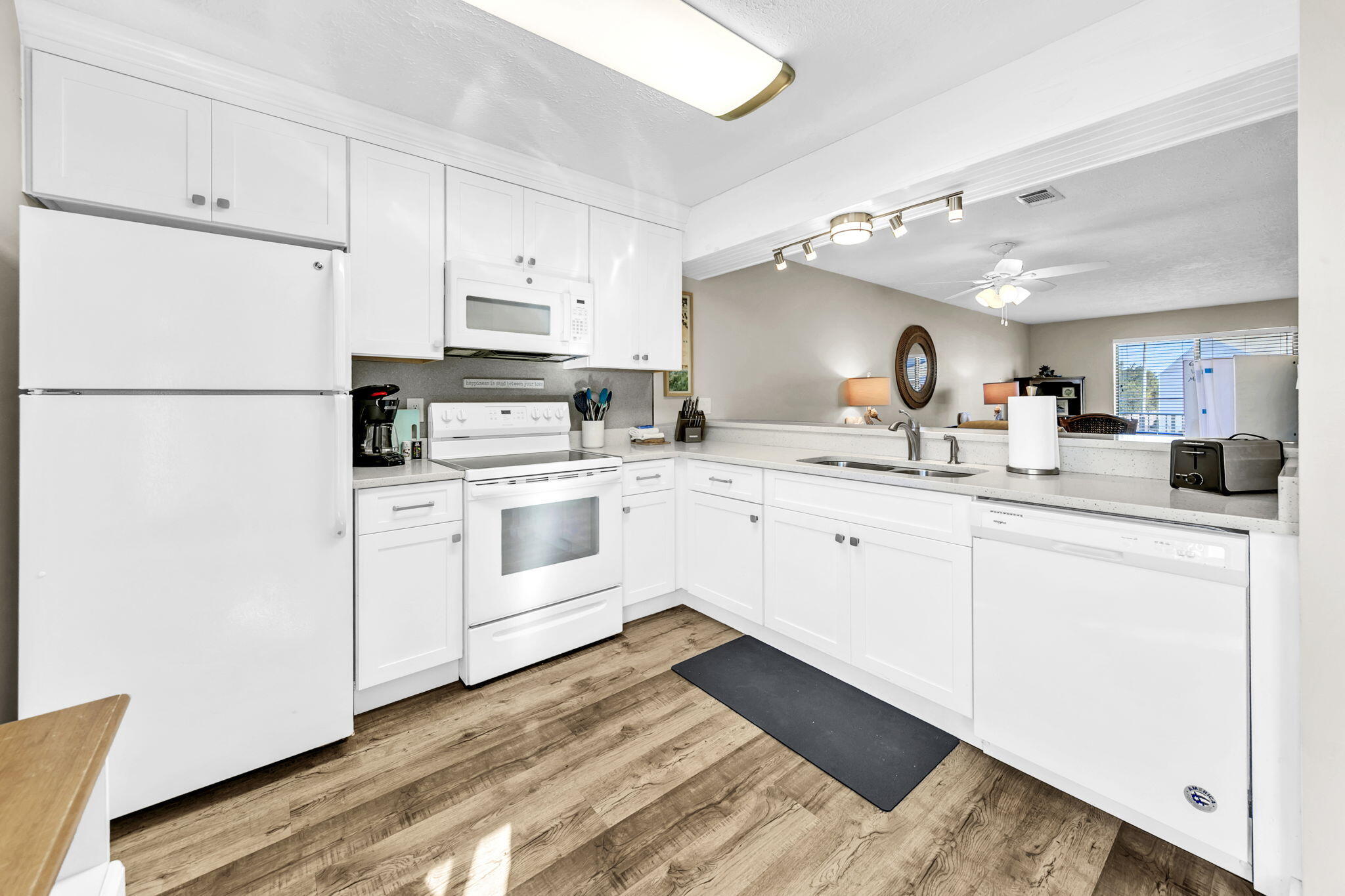 SANDPRINTS CONDO - Residential