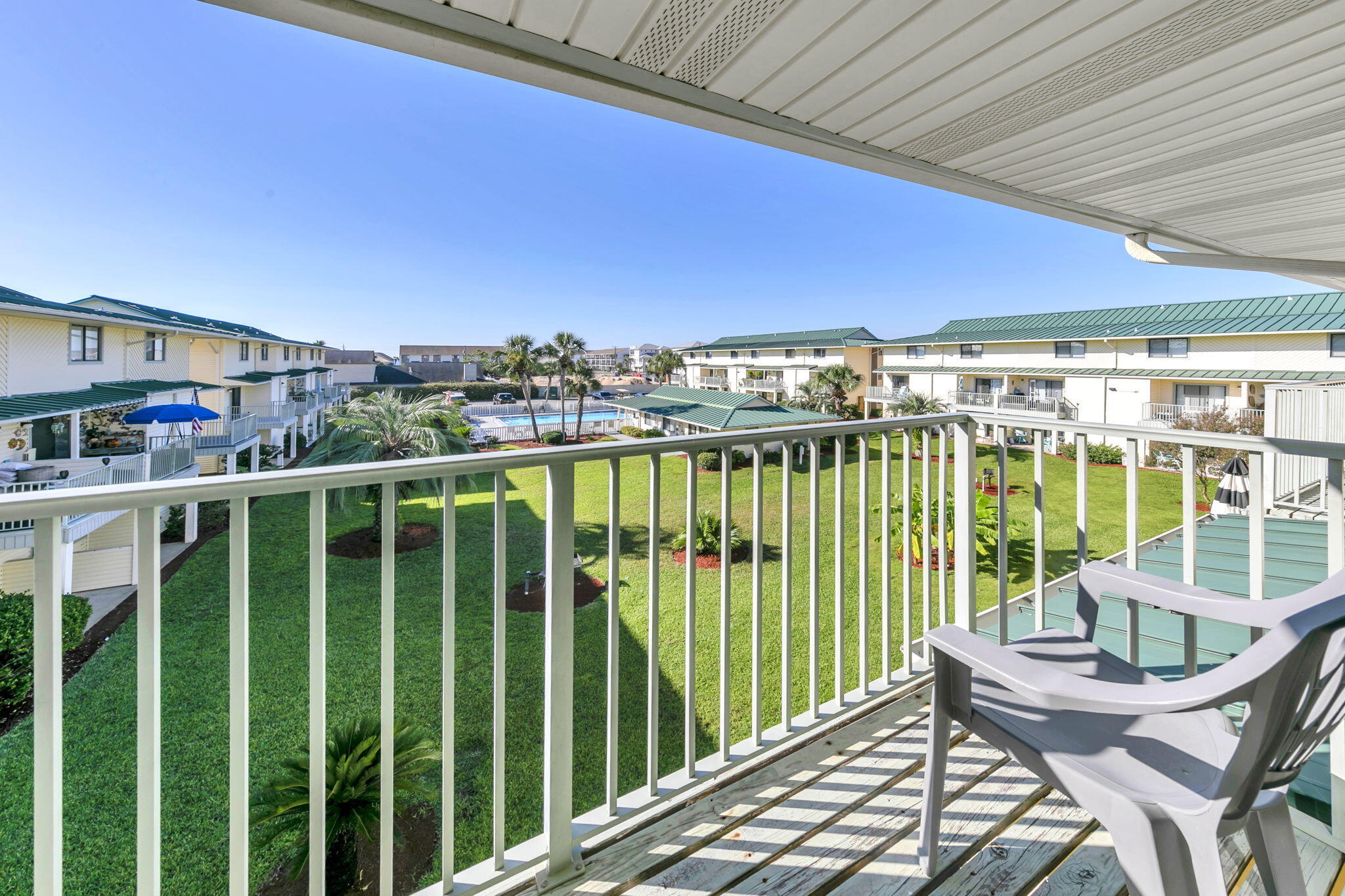 SANDPRINTS CONDO - Residential