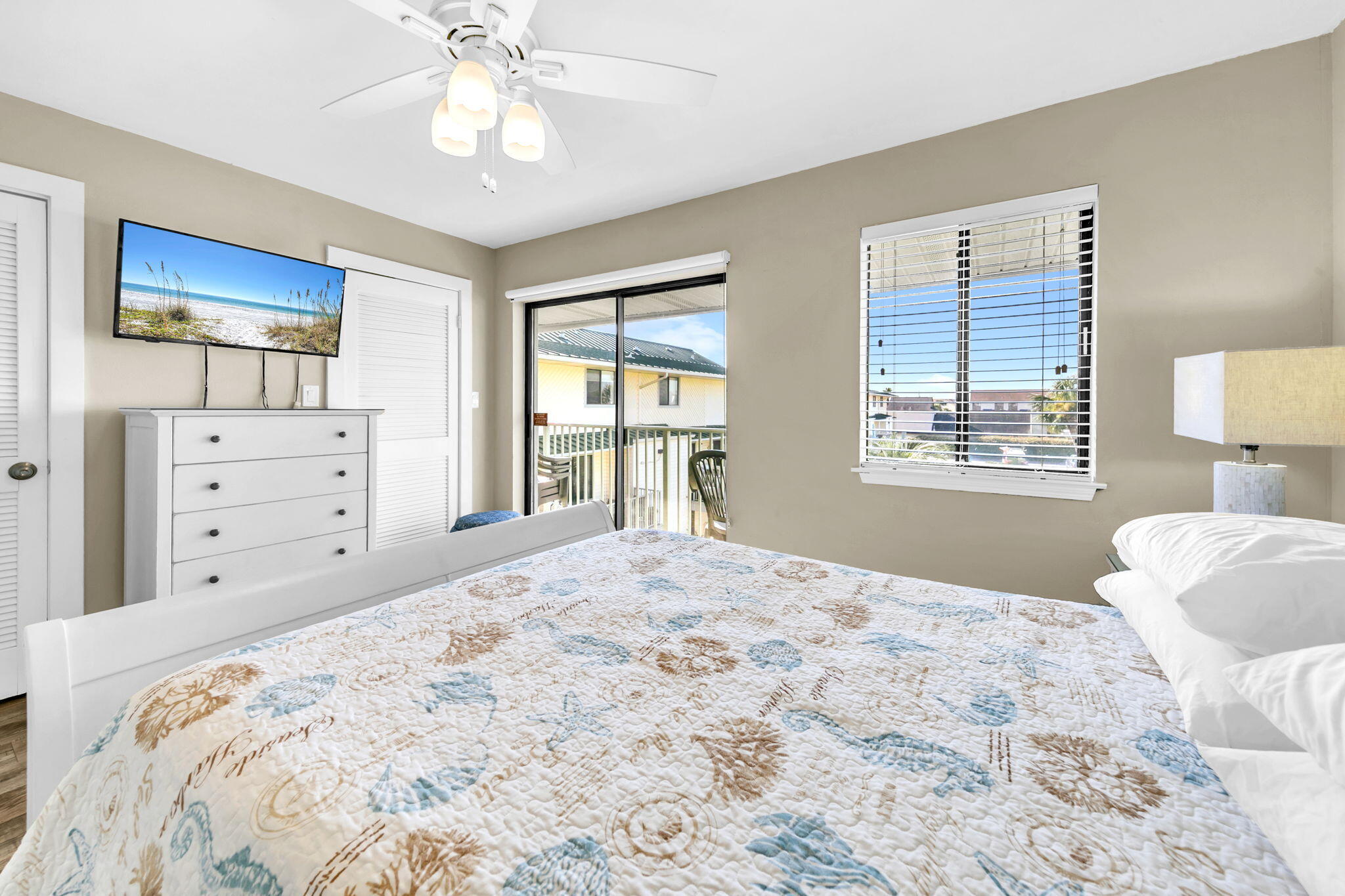 SANDPRINTS CONDO - Residential