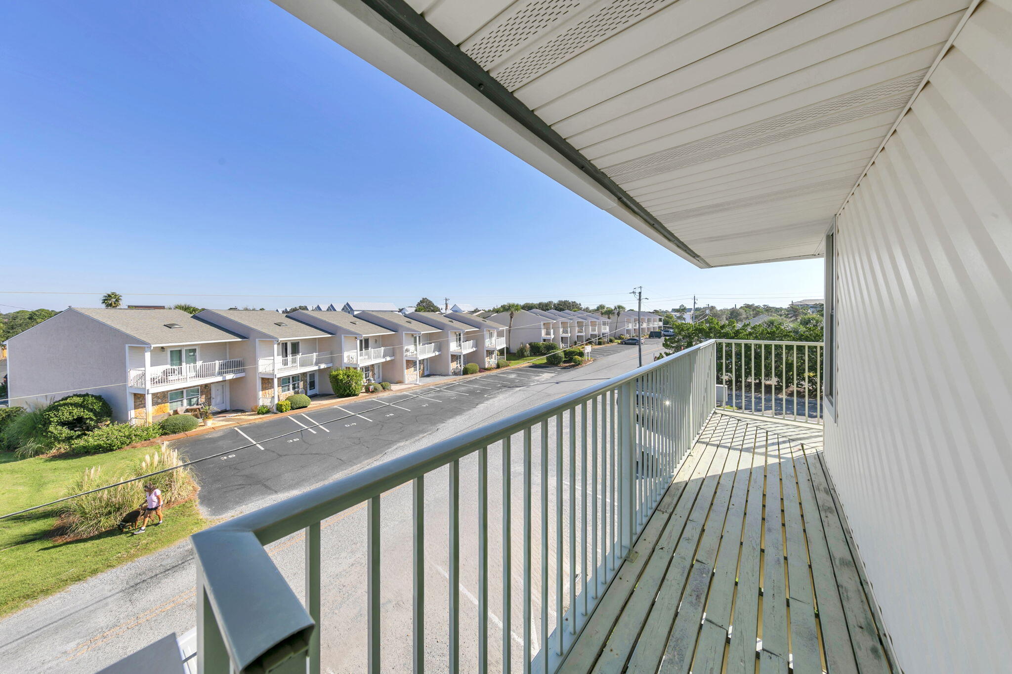 SANDPRINTS CONDO - Residential