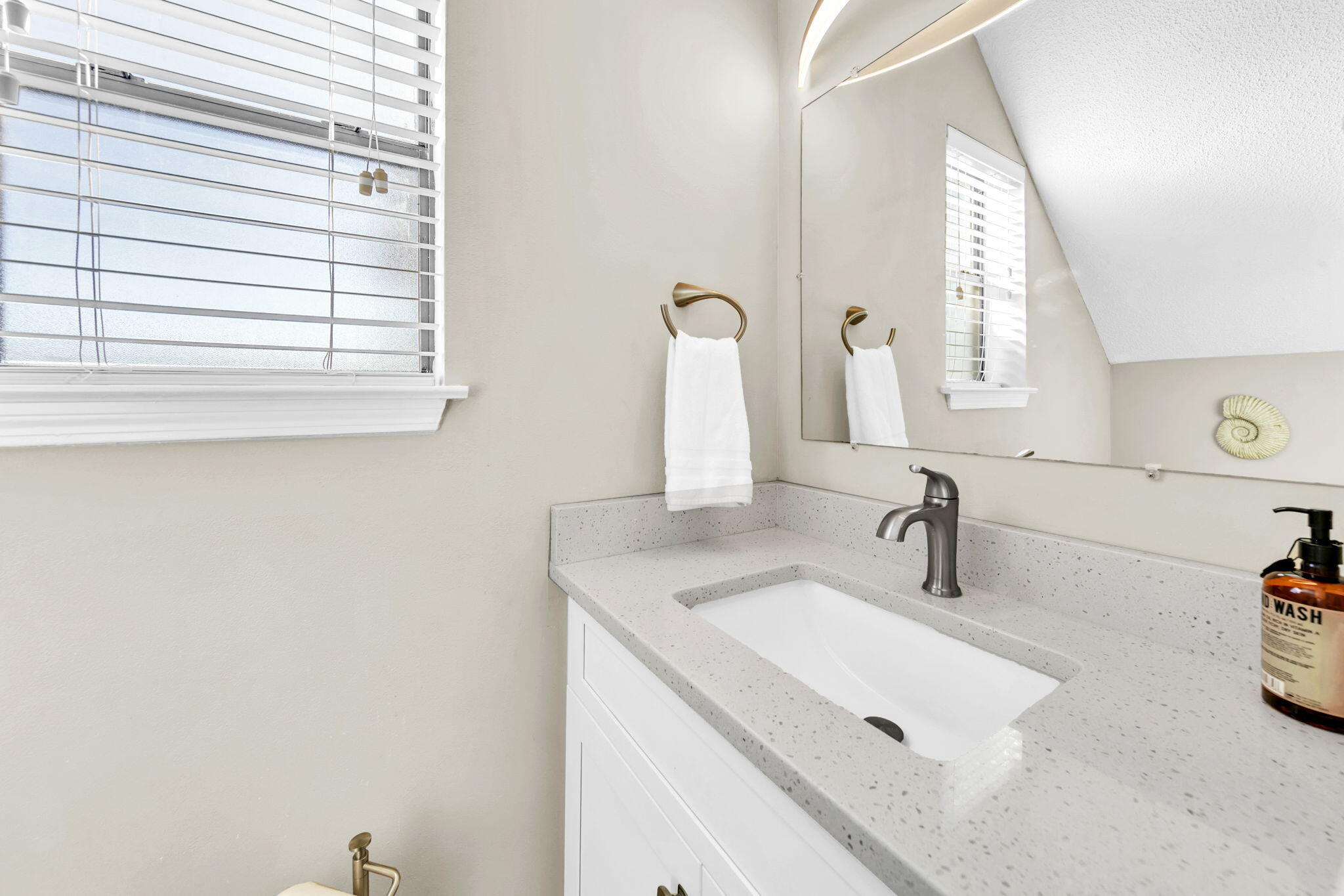 SANDPRINTS CONDO - Residential
