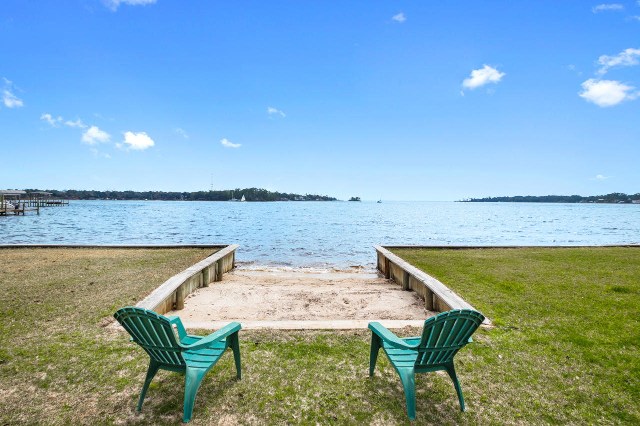 EDGEWATER VILLAGE - Residential