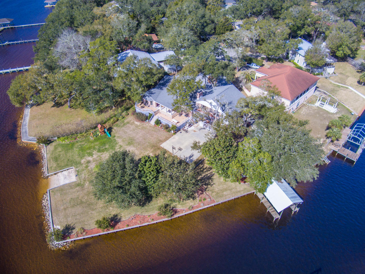 EDGEWATER VILLAGE - Residential