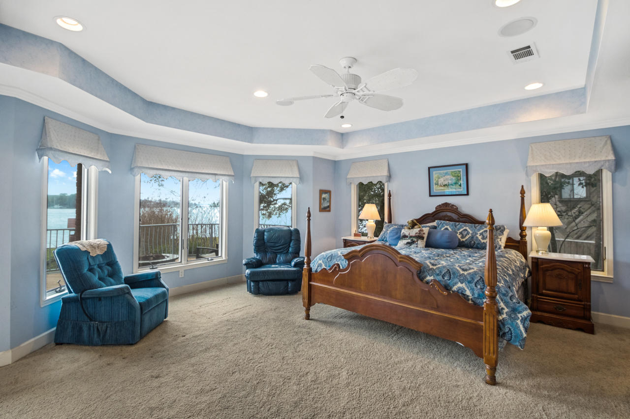 EDGEWATER VILLAGE - Residential