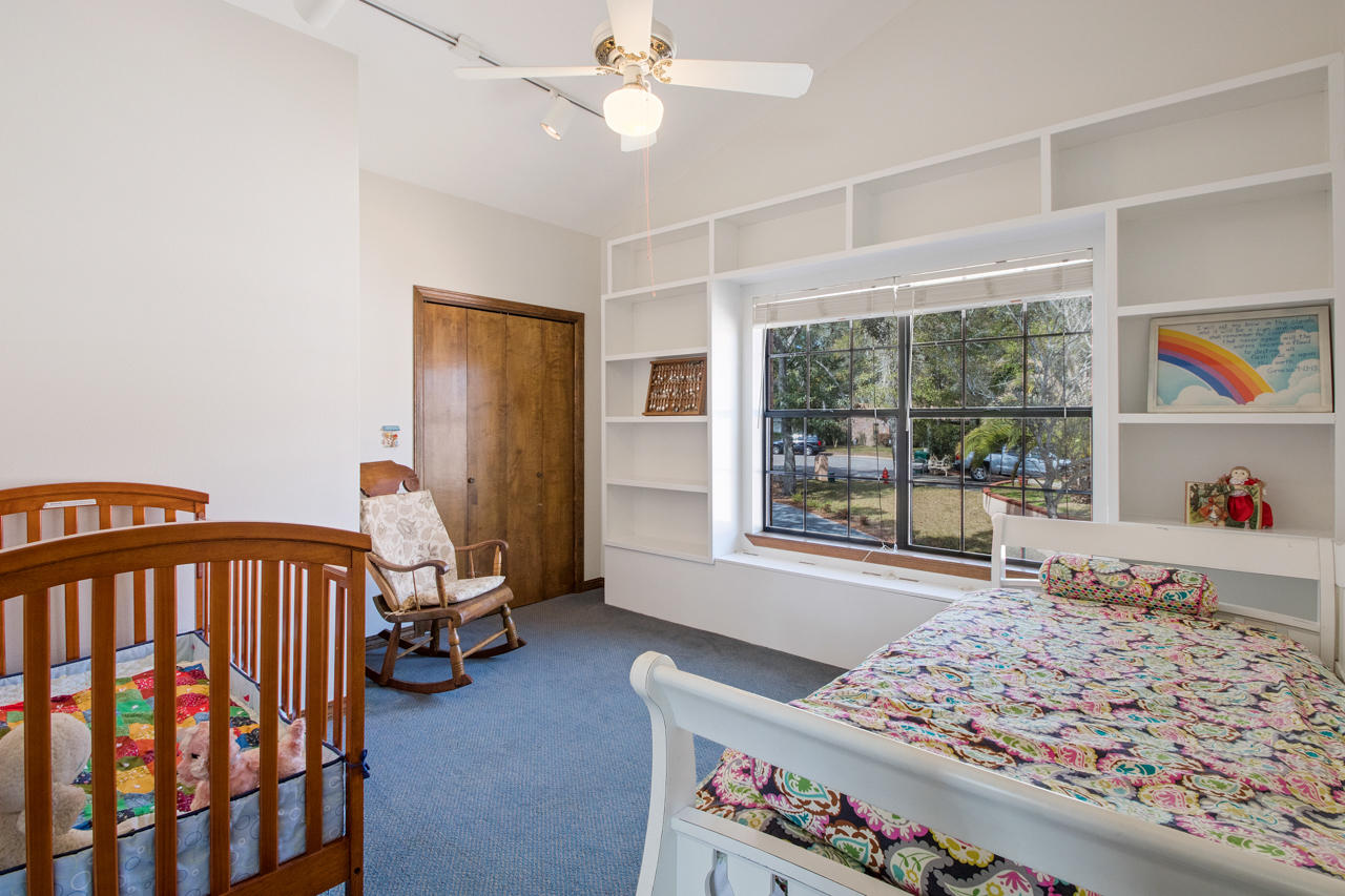 EDGEWATER VILLAGE - Residential