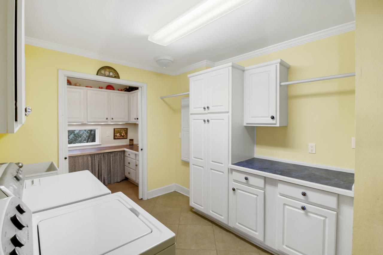 EDGEWATER VILLAGE - Residential