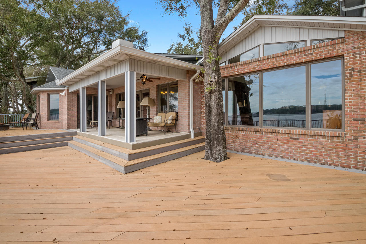 EDGEWATER VILLAGE - Residential