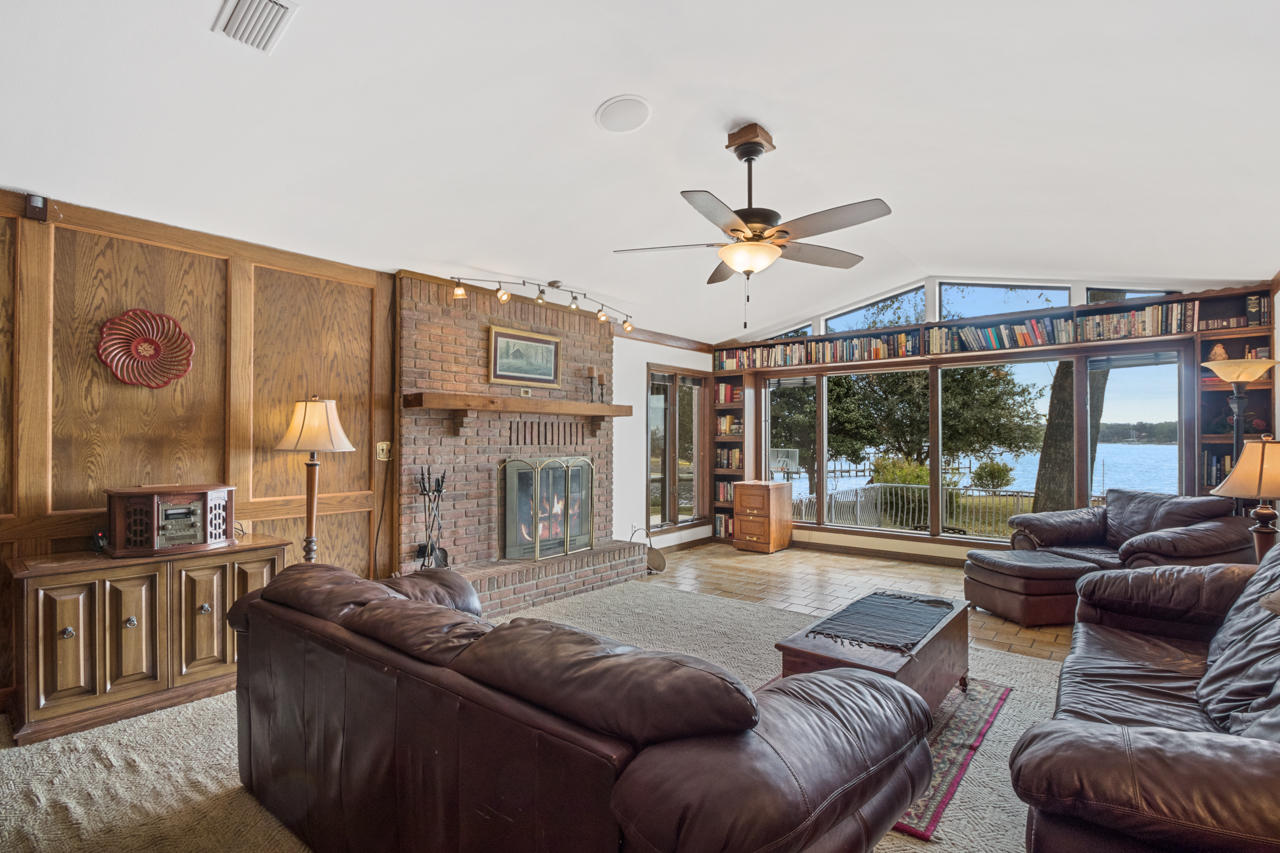 EDGEWATER VILLAGE - Residential