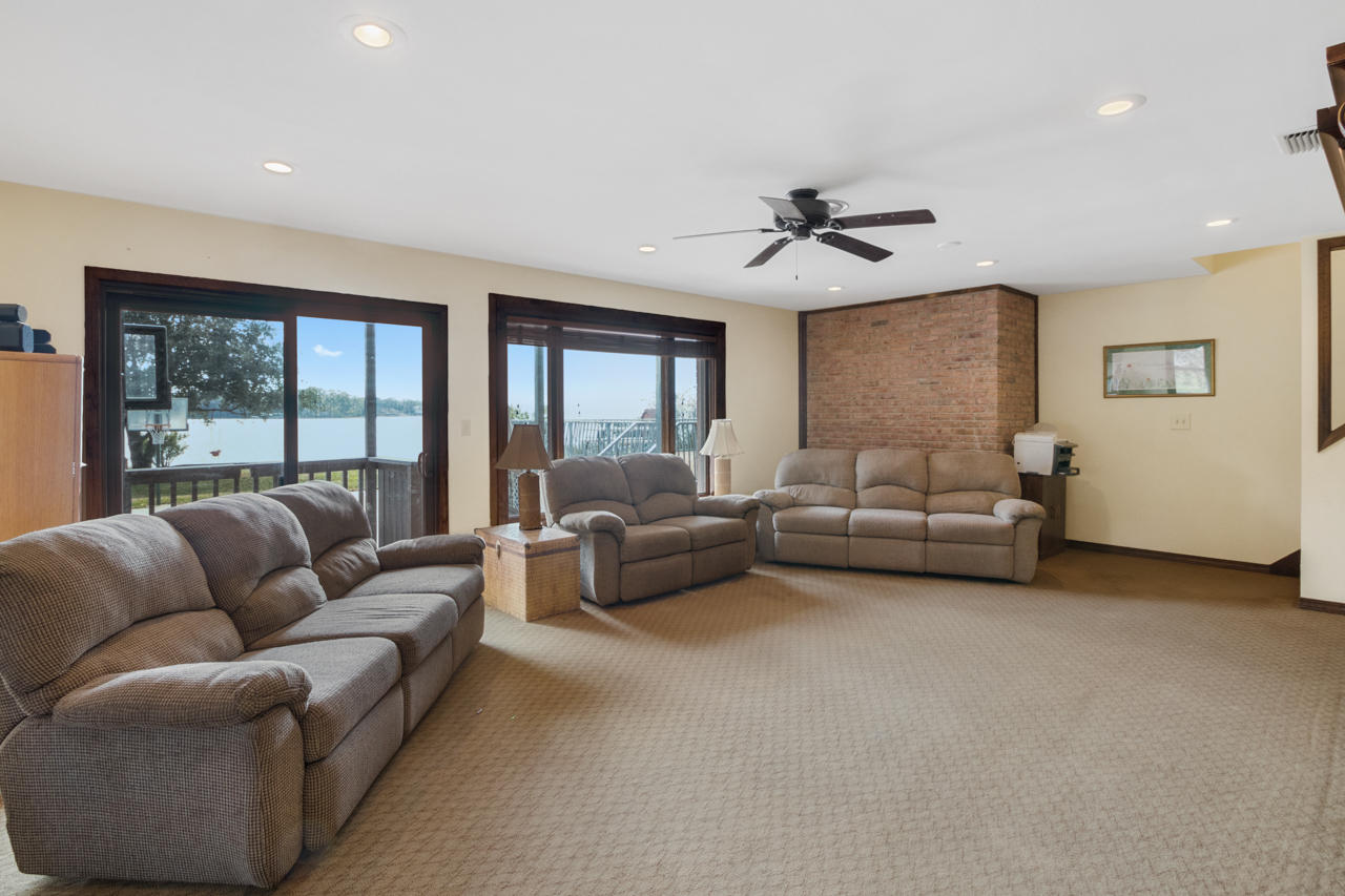 EDGEWATER VILLAGE - Residential