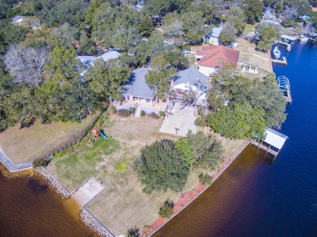 EDGEWATER VILLAGE - Residential