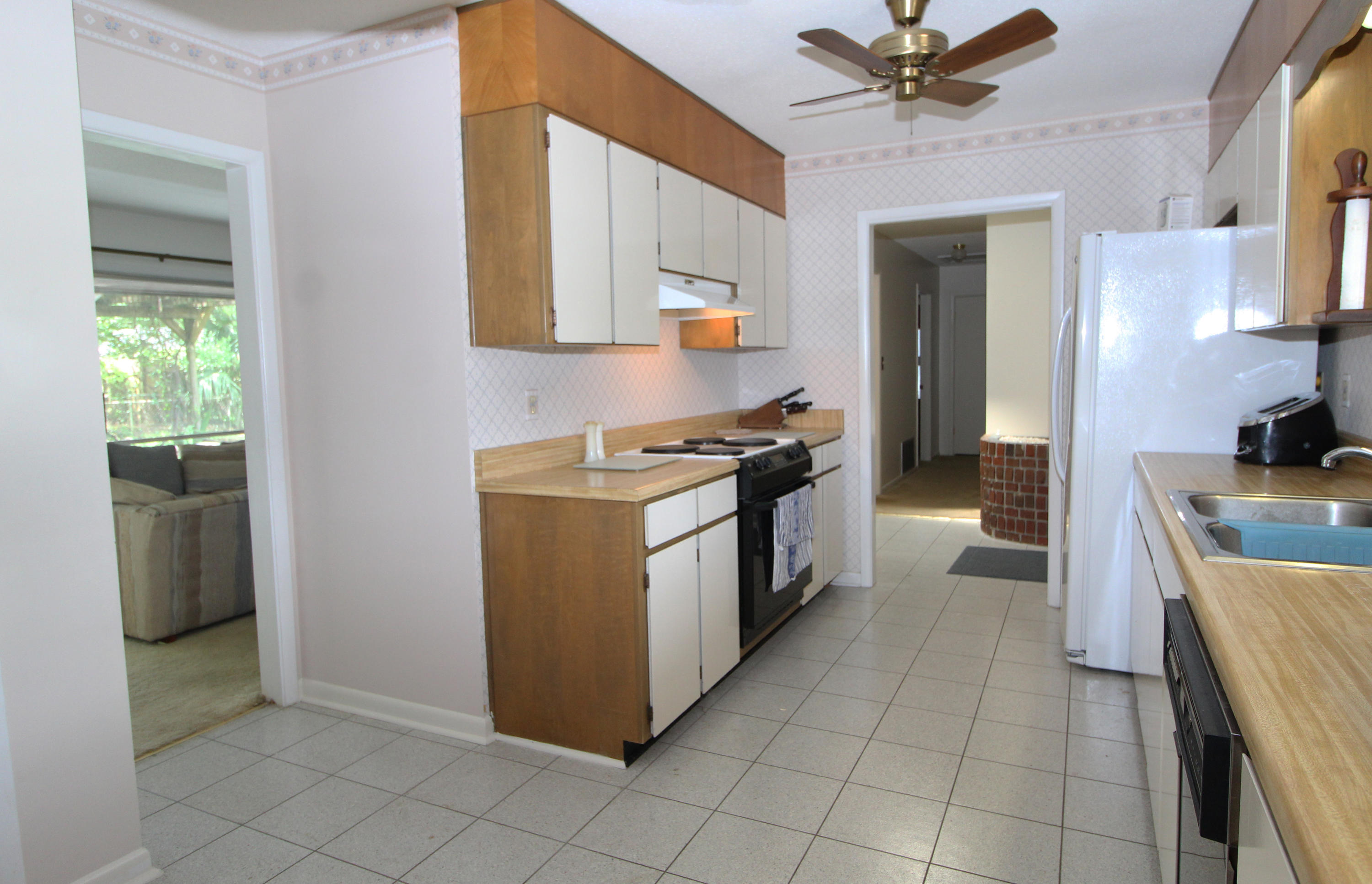 MIRAMAR ESTATES - Residential