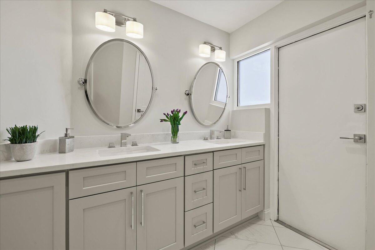 Regency Towers - Residential