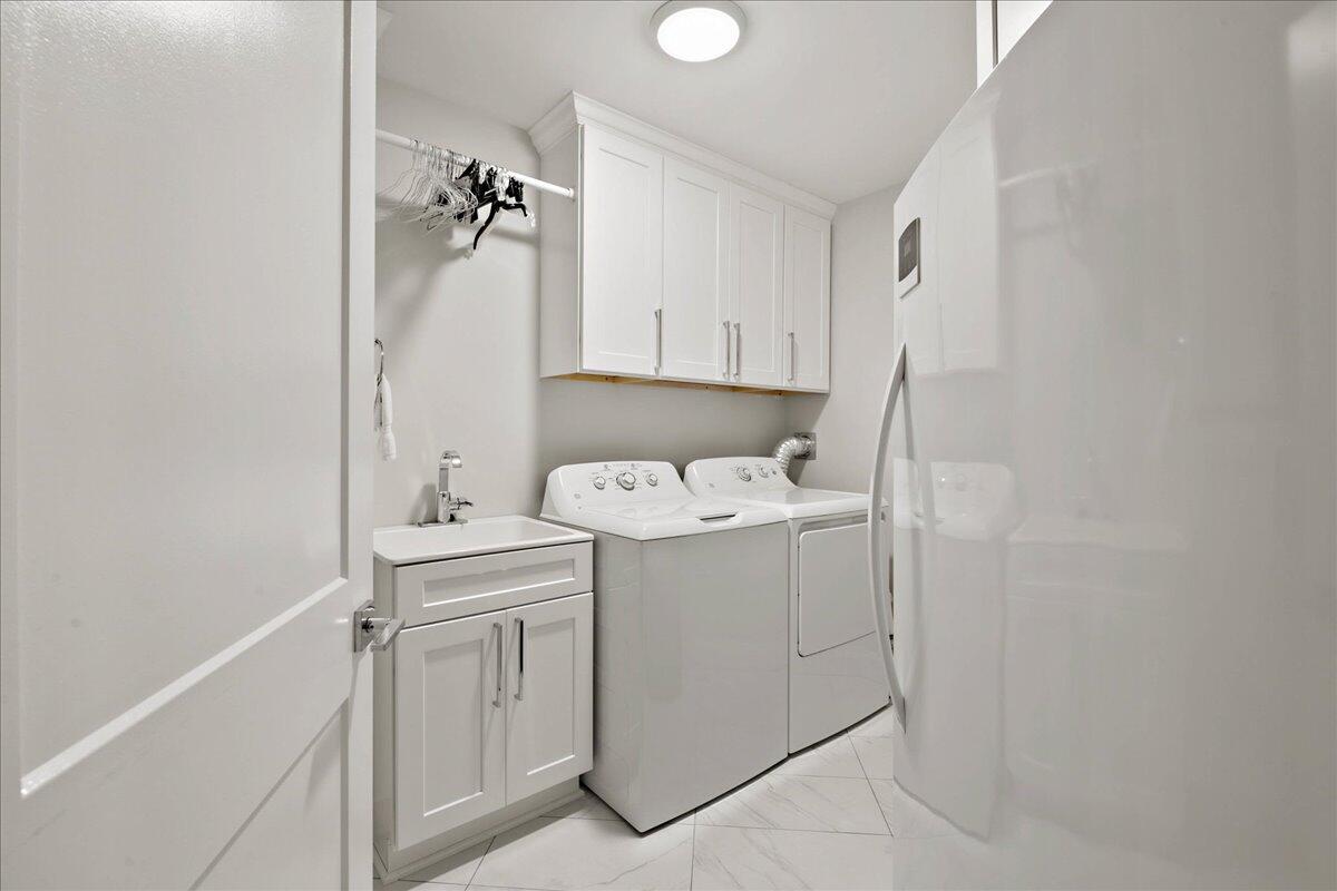 Regency Towers - Residential