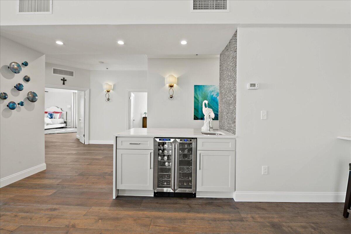 Regency Towers - Residential