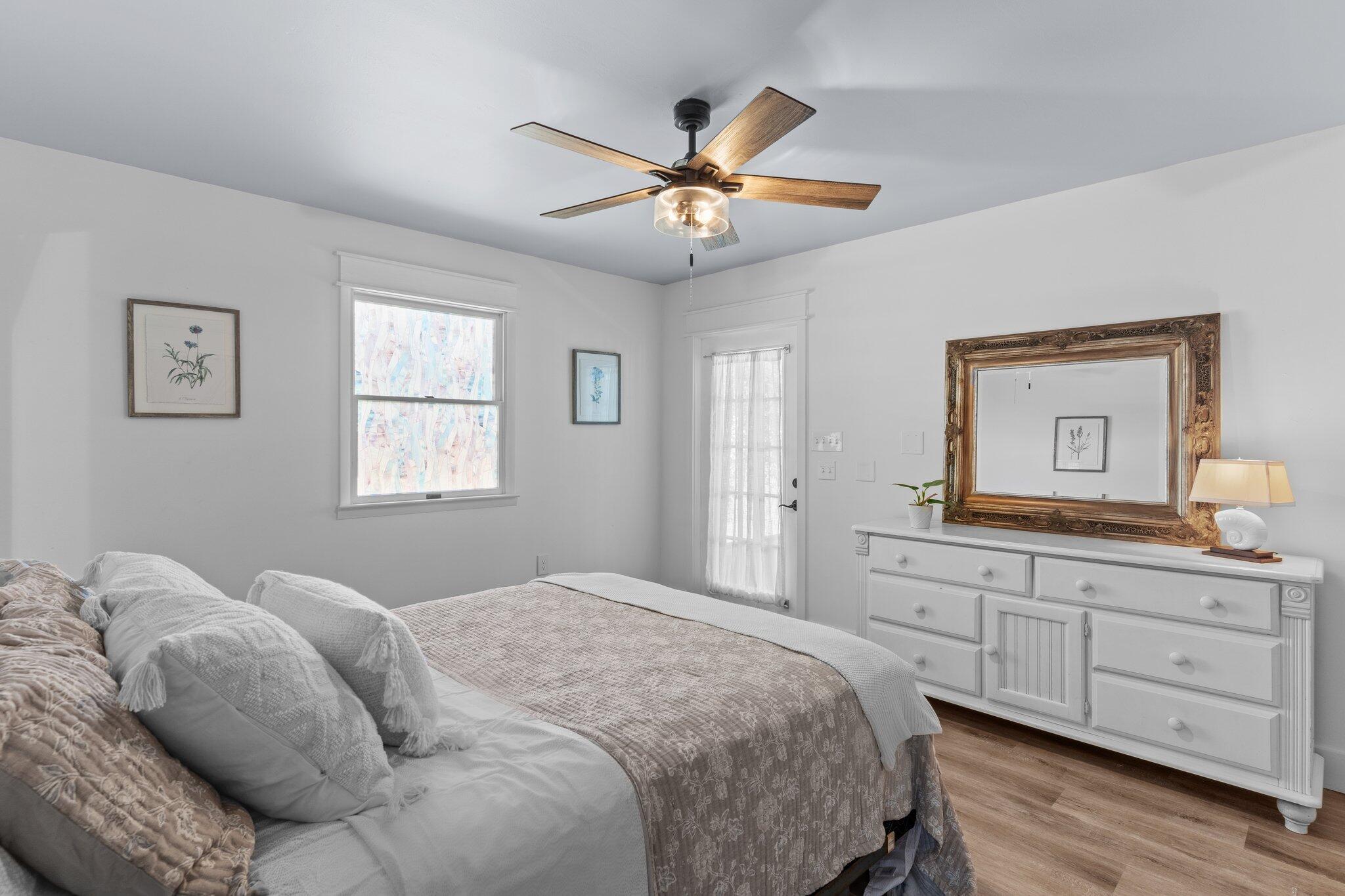 HOLIDAY SHORES EST 4TH ADDN - Residential