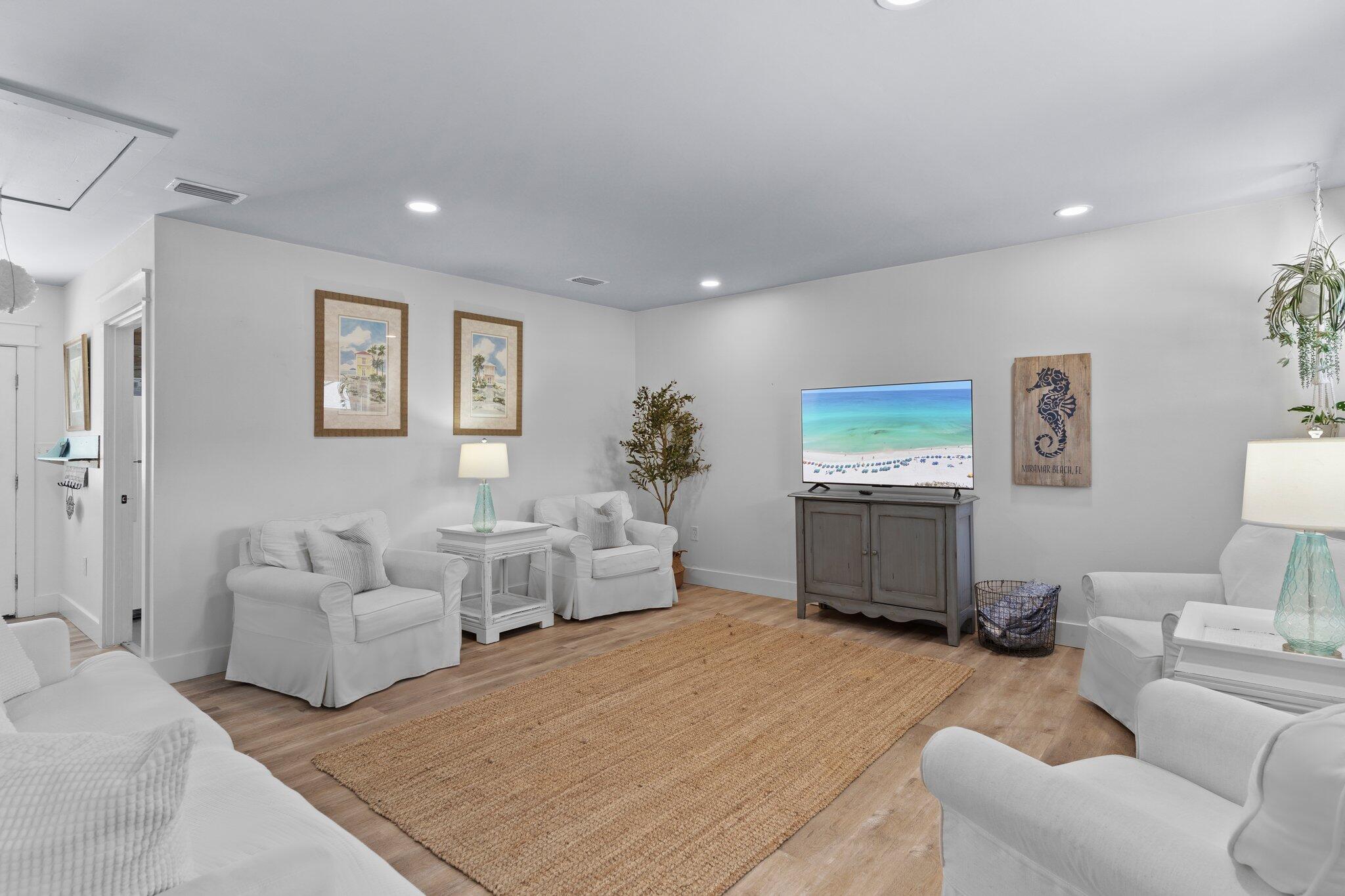 HOLIDAY SHORES EST 4TH ADDN - Residential