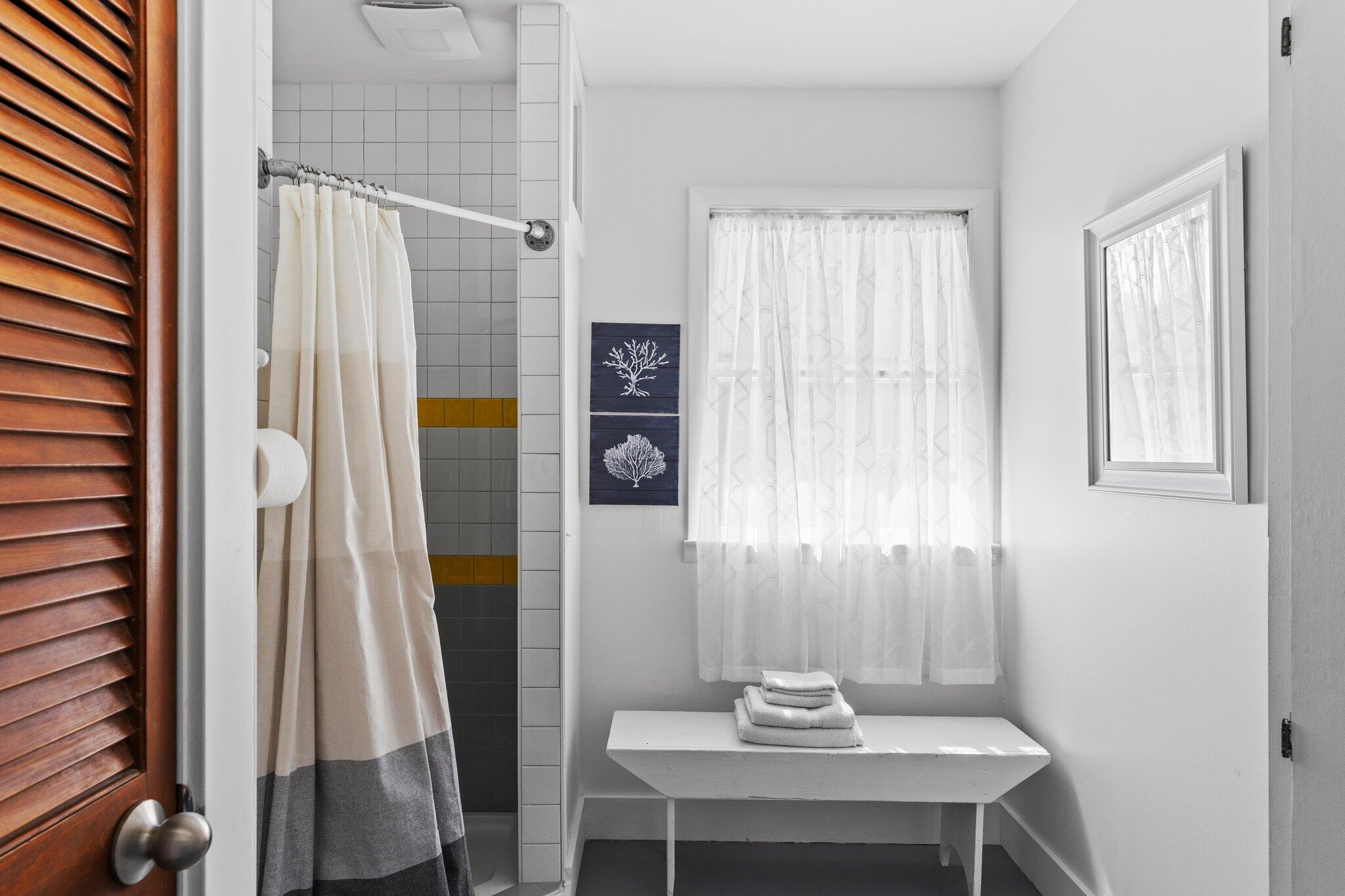 HOLIDAY SHORES EST 4TH ADDN - Residential