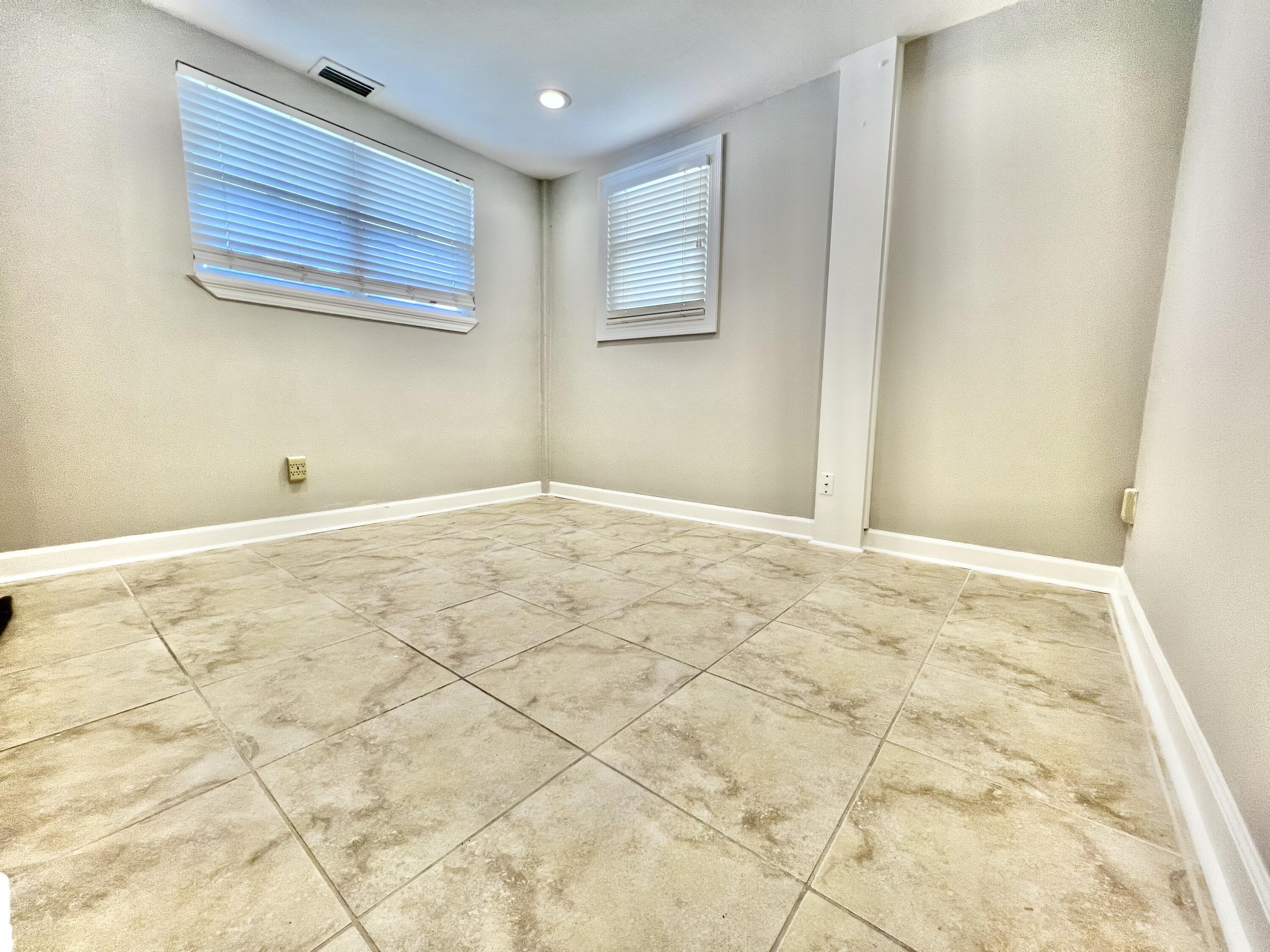 DESTIN (222100.00) - Residential