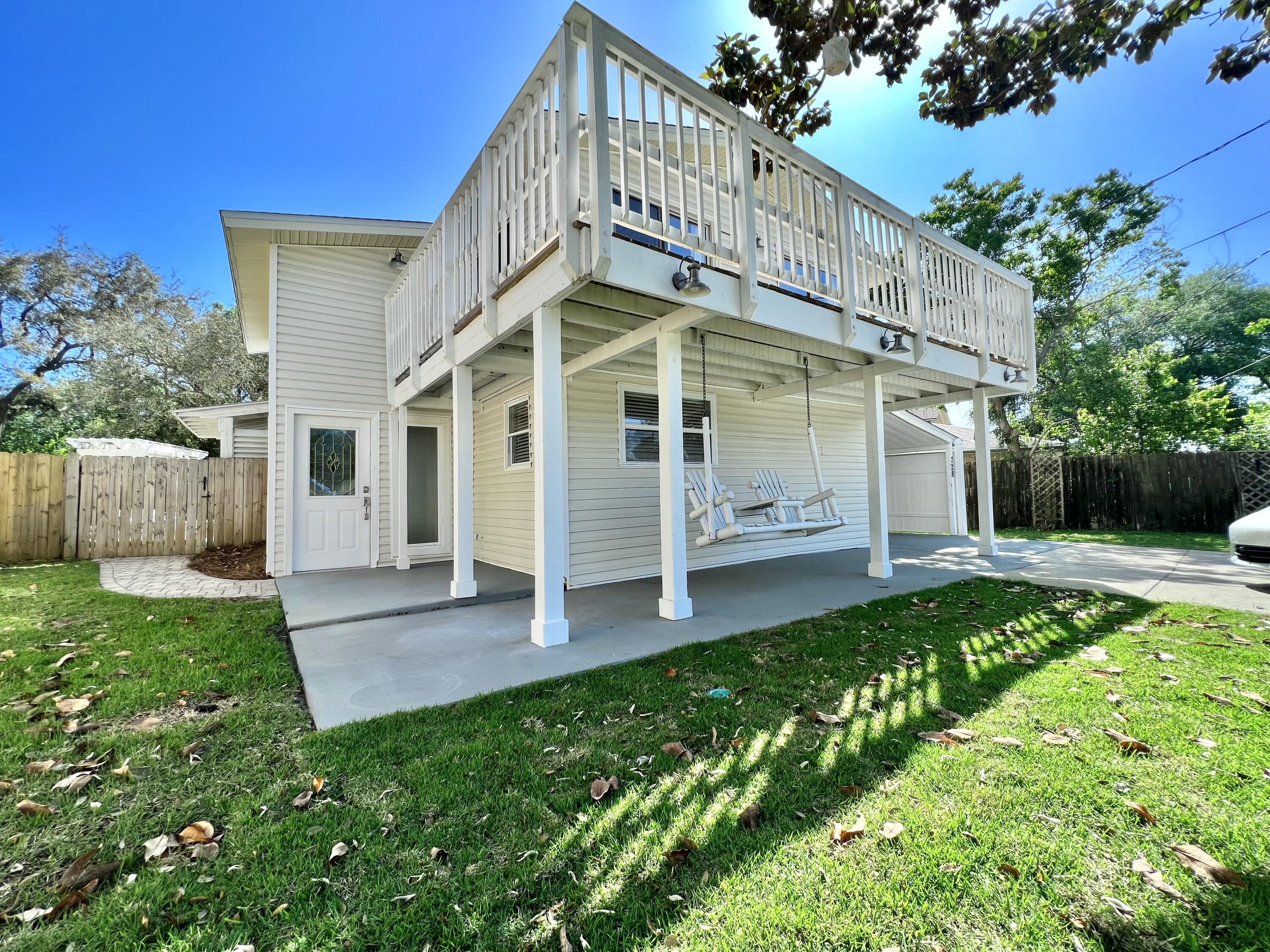 DESTIN (222100.00) - Residential