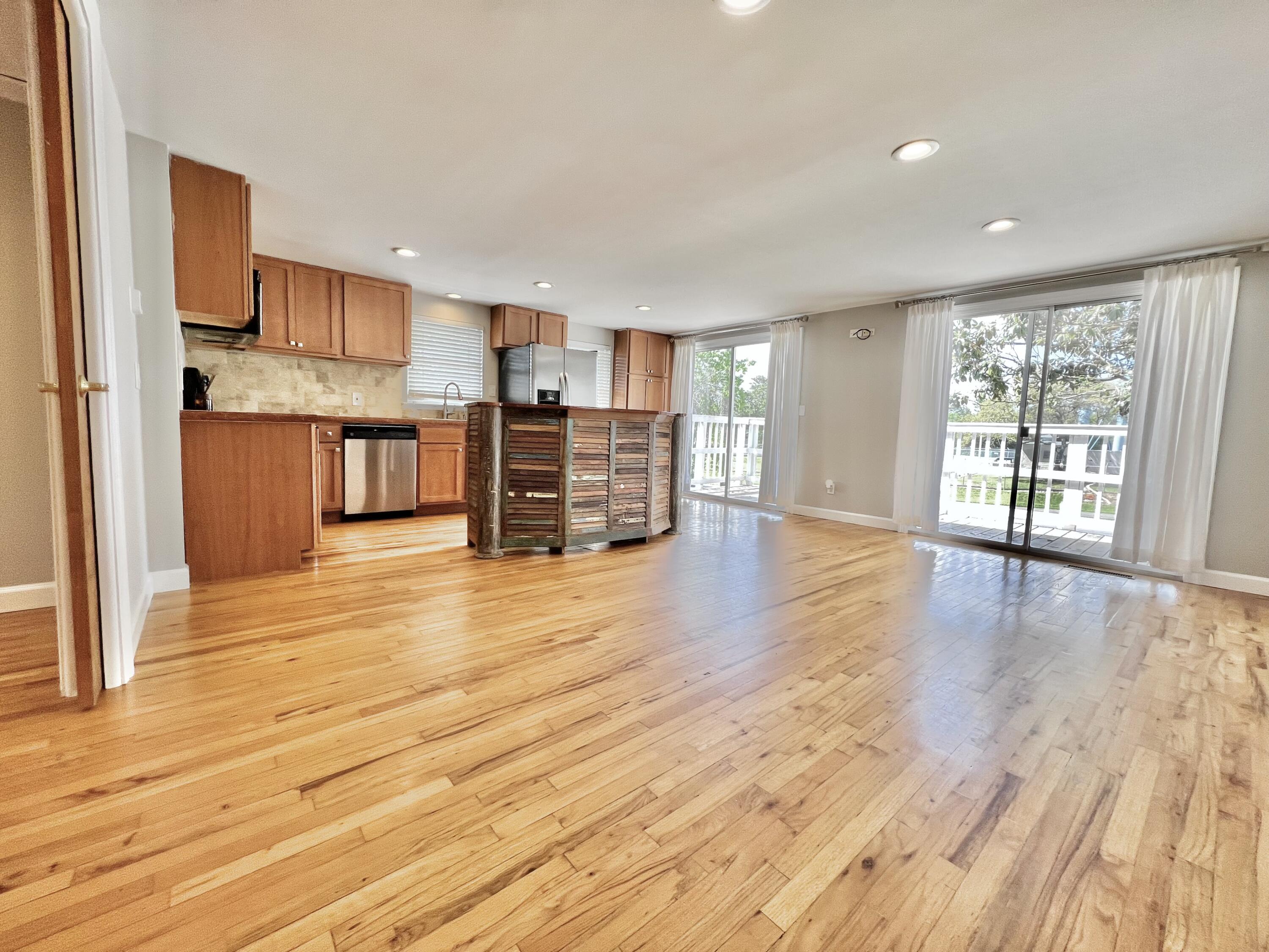 DESTIN (222100.00) - Residential