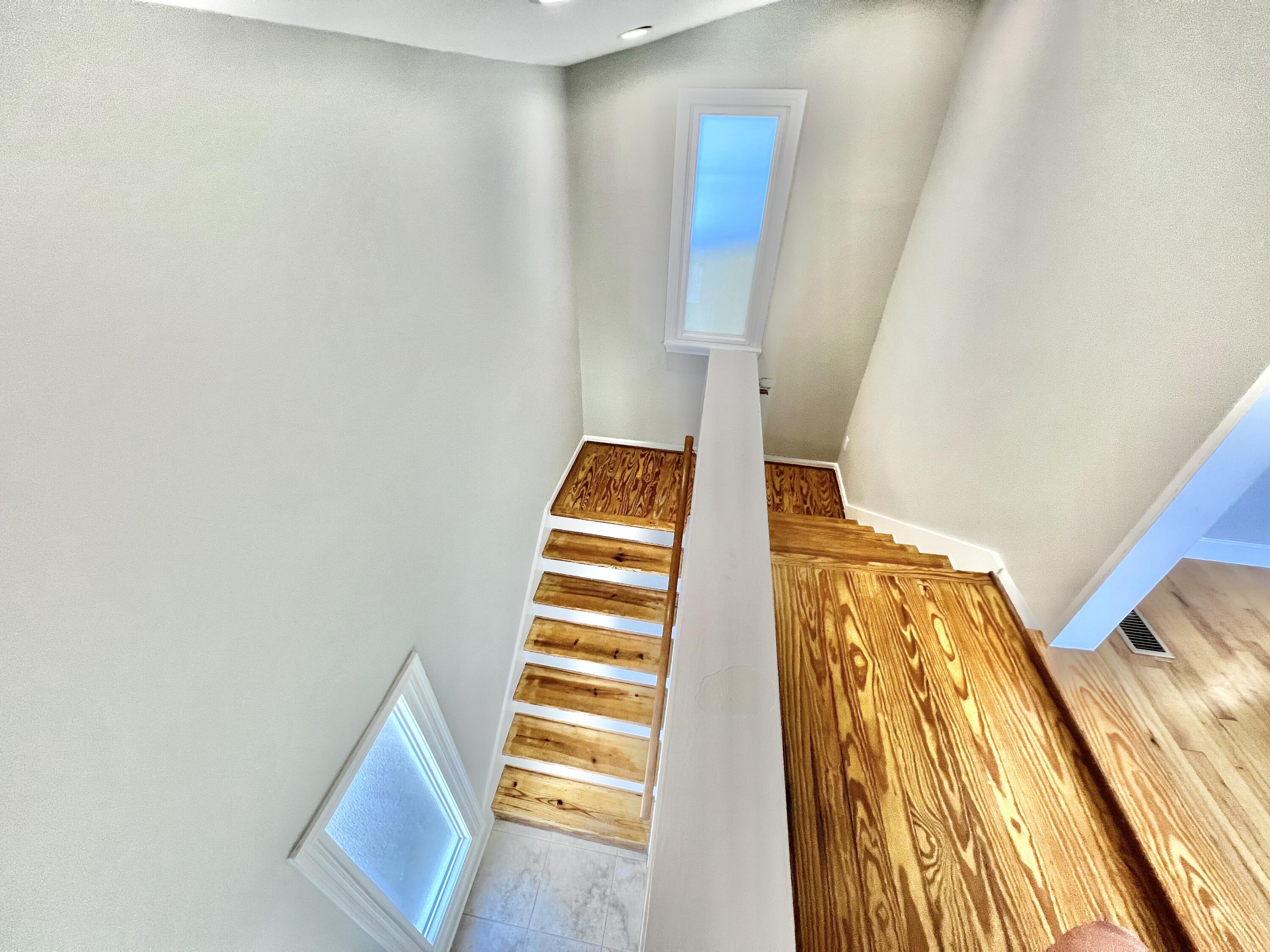 DESTIN (222100.00) - Residential