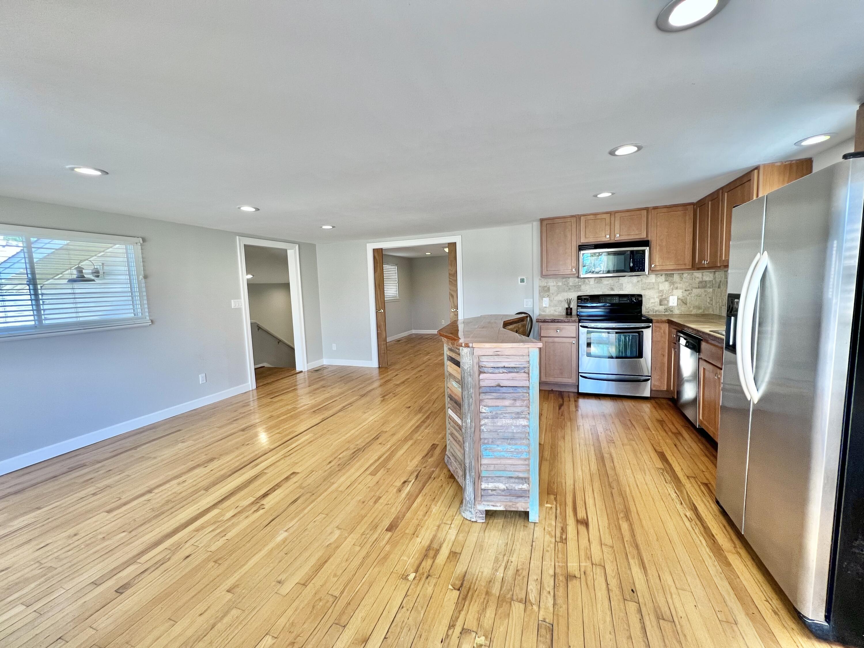 DESTIN (222100.00) - Residential