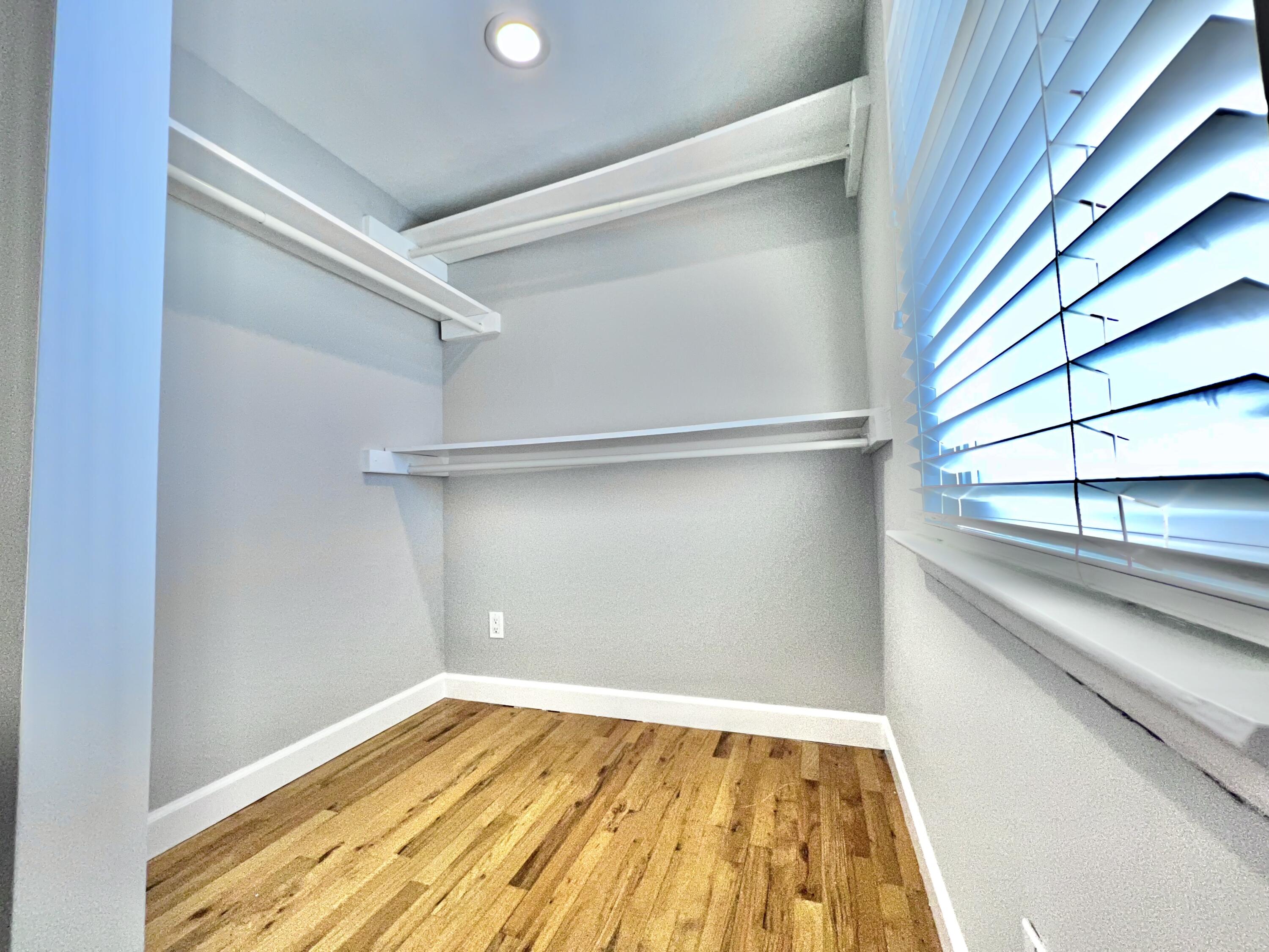 DESTIN (222100.00) - Residential