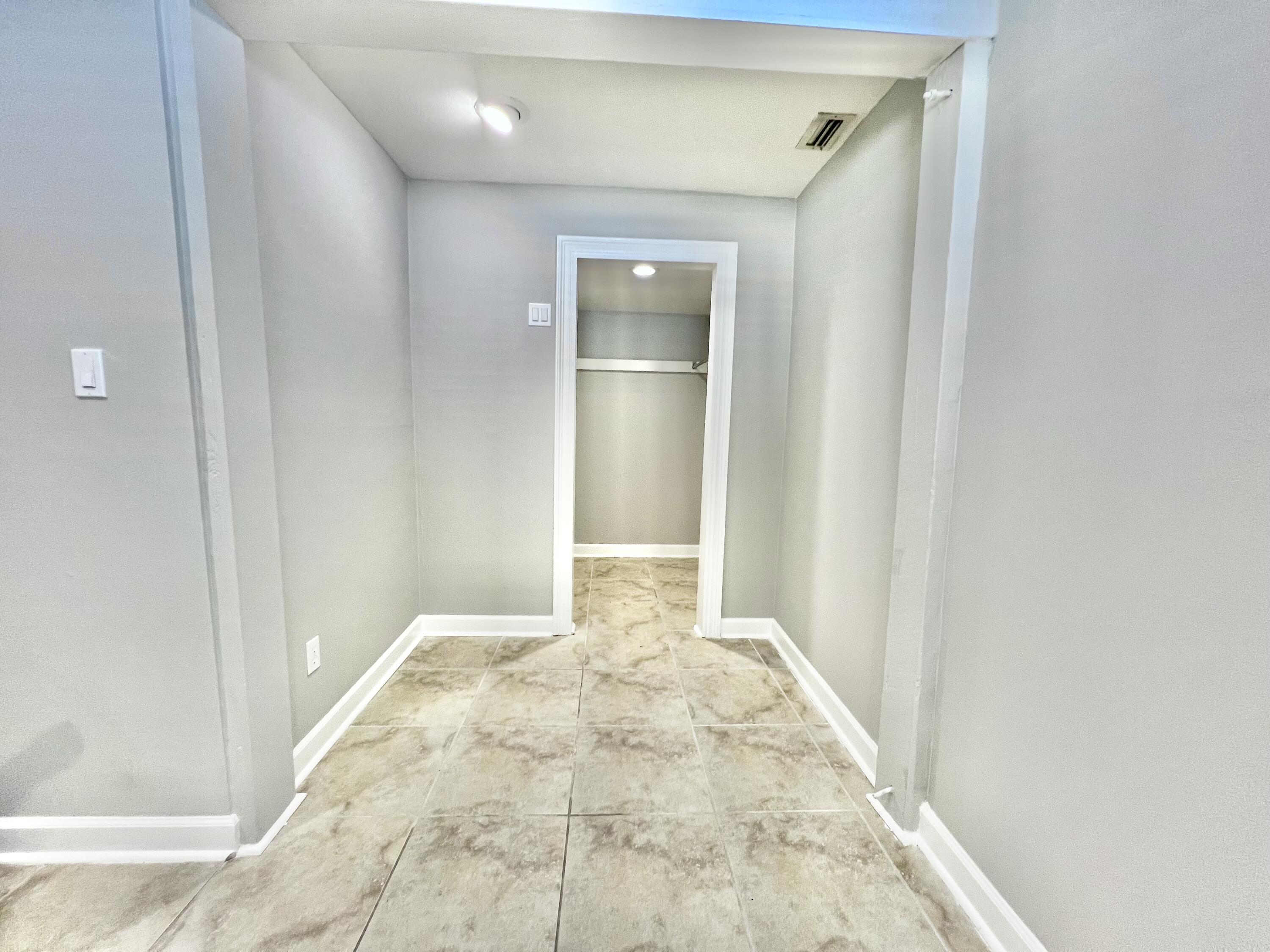 DESTIN (222100.00) - Residential