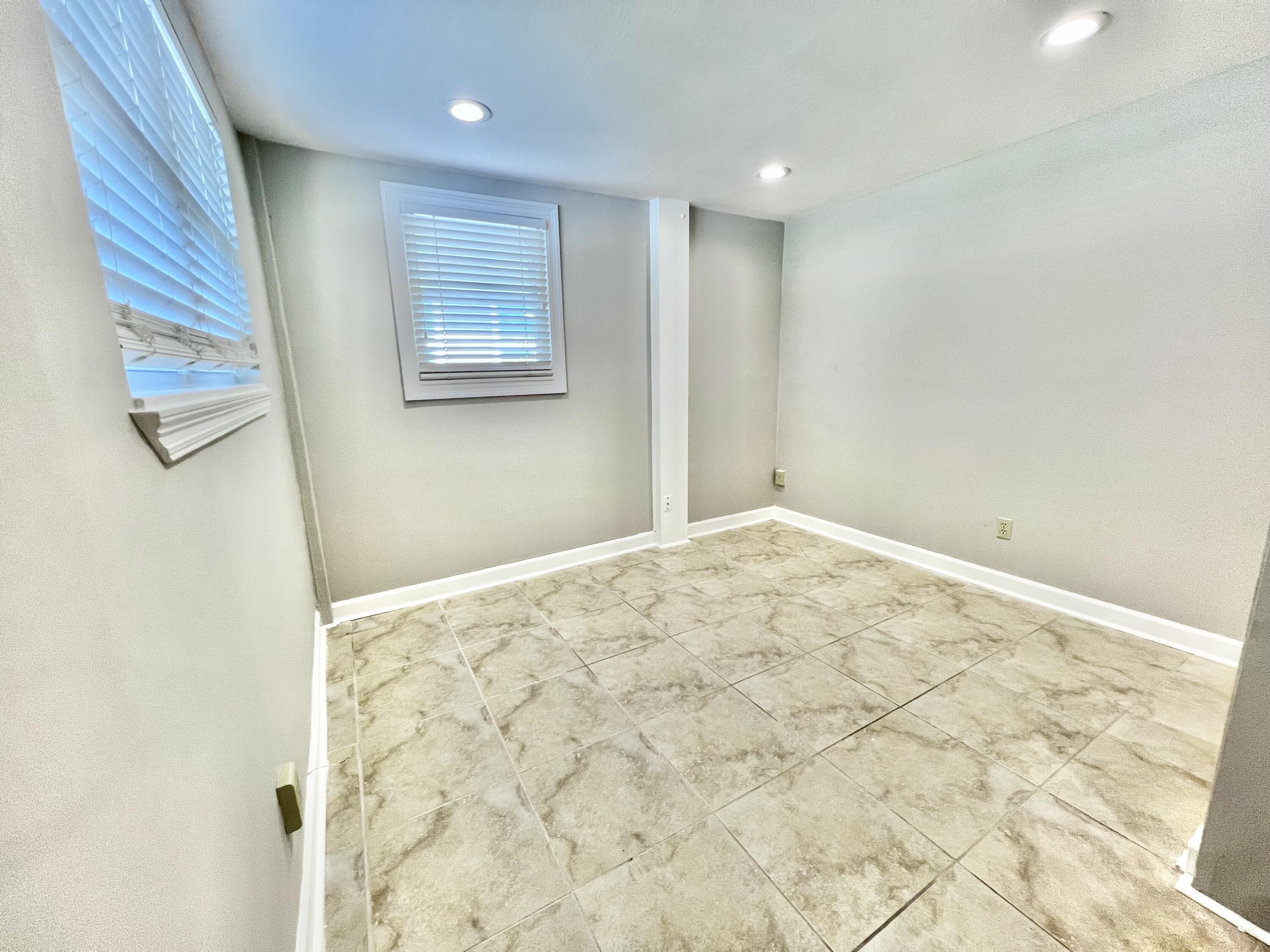 DESTIN (222100.00) - Residential