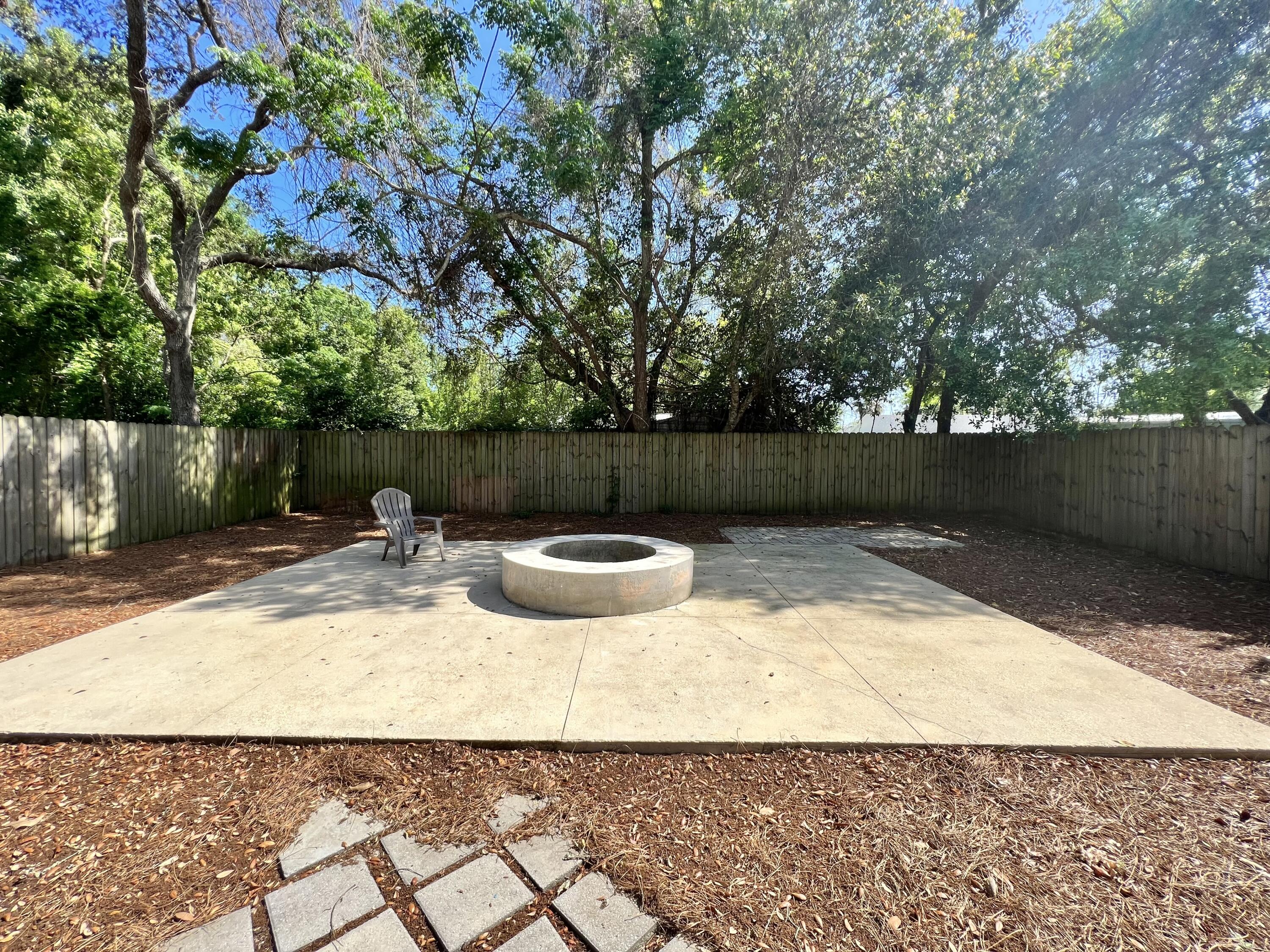 DESTIN (222100.00) - Residential