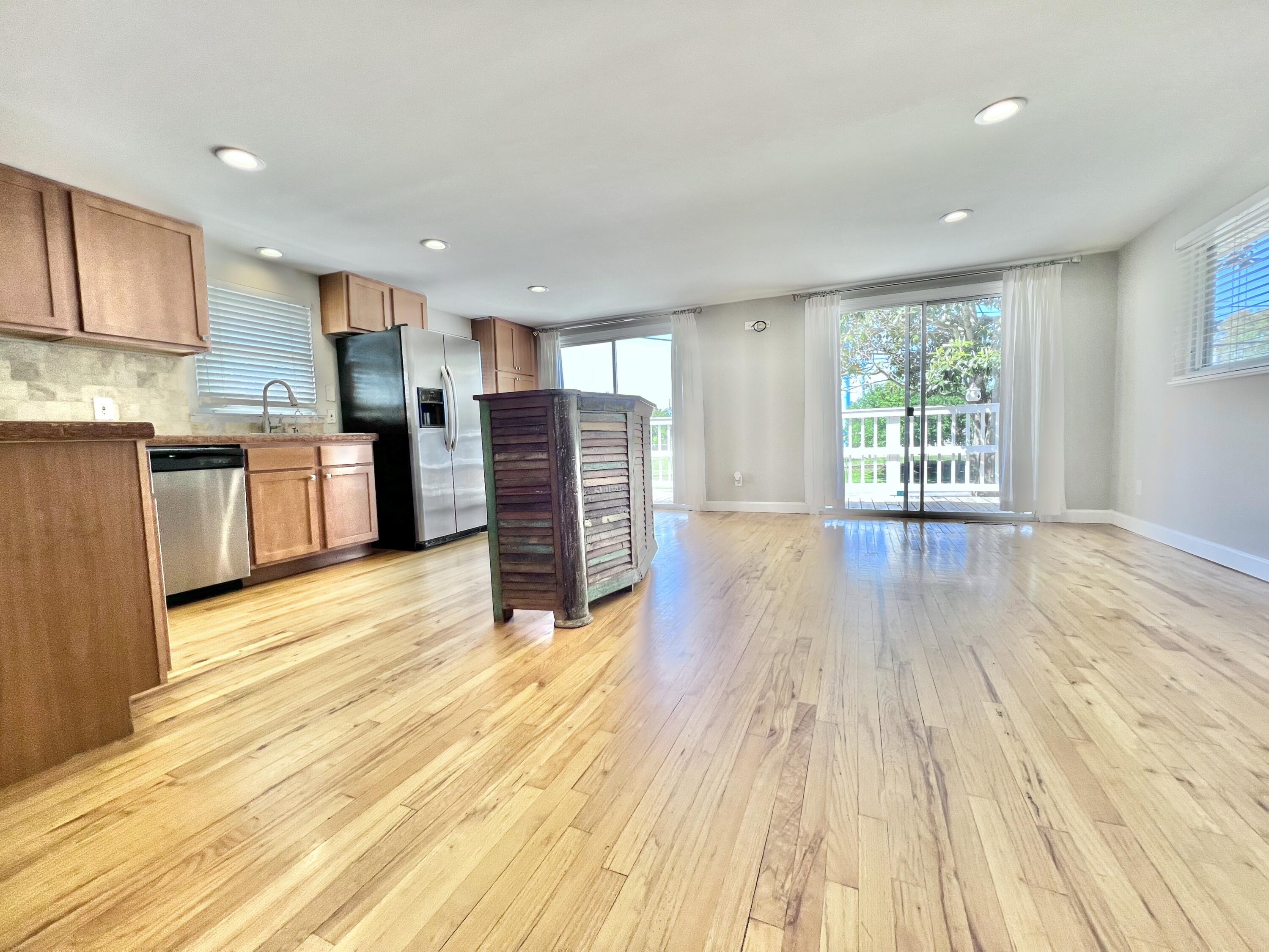 DESTIN (222100.00) - Residential