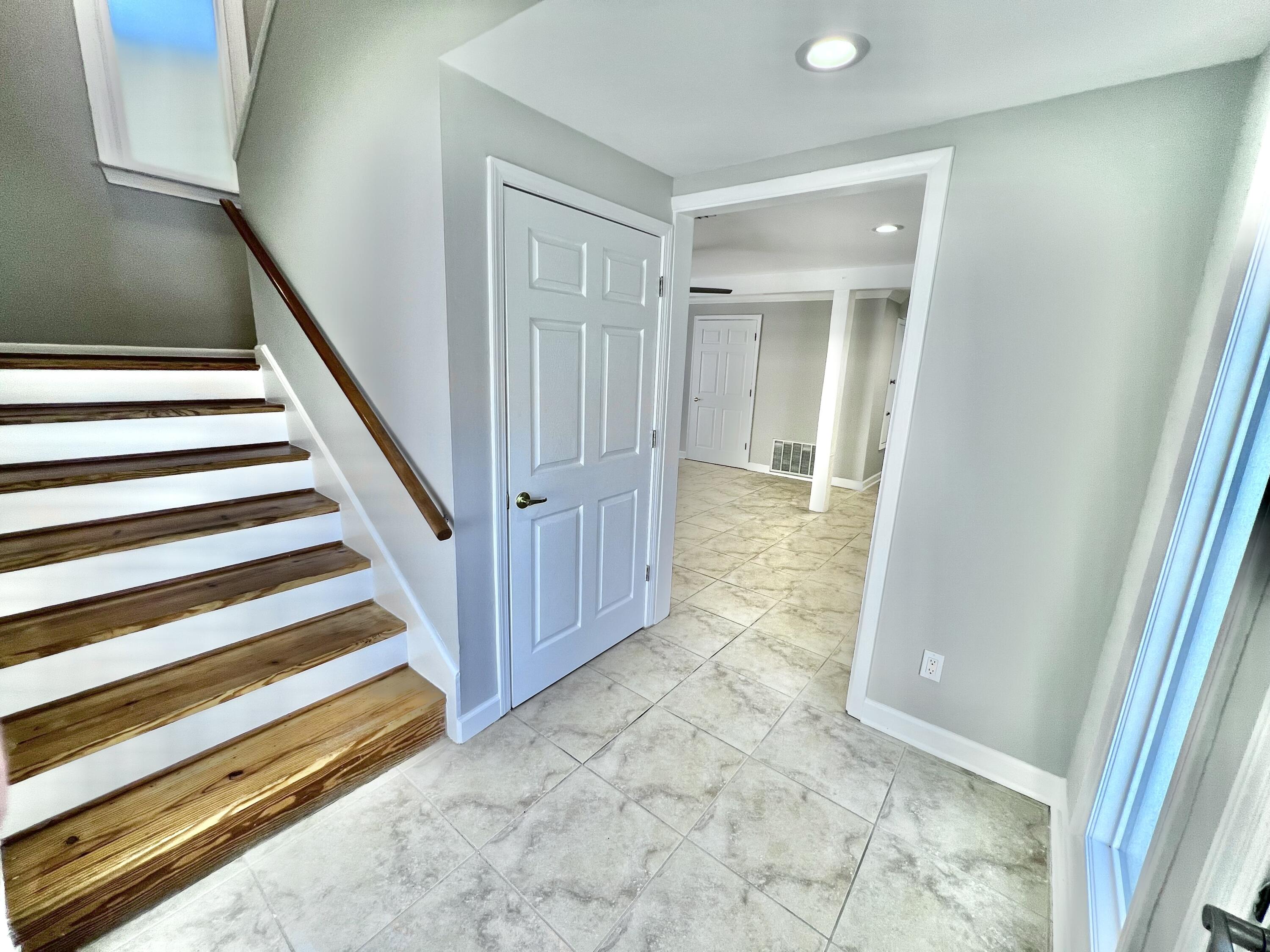 DESTIN (222100.00) - Residential