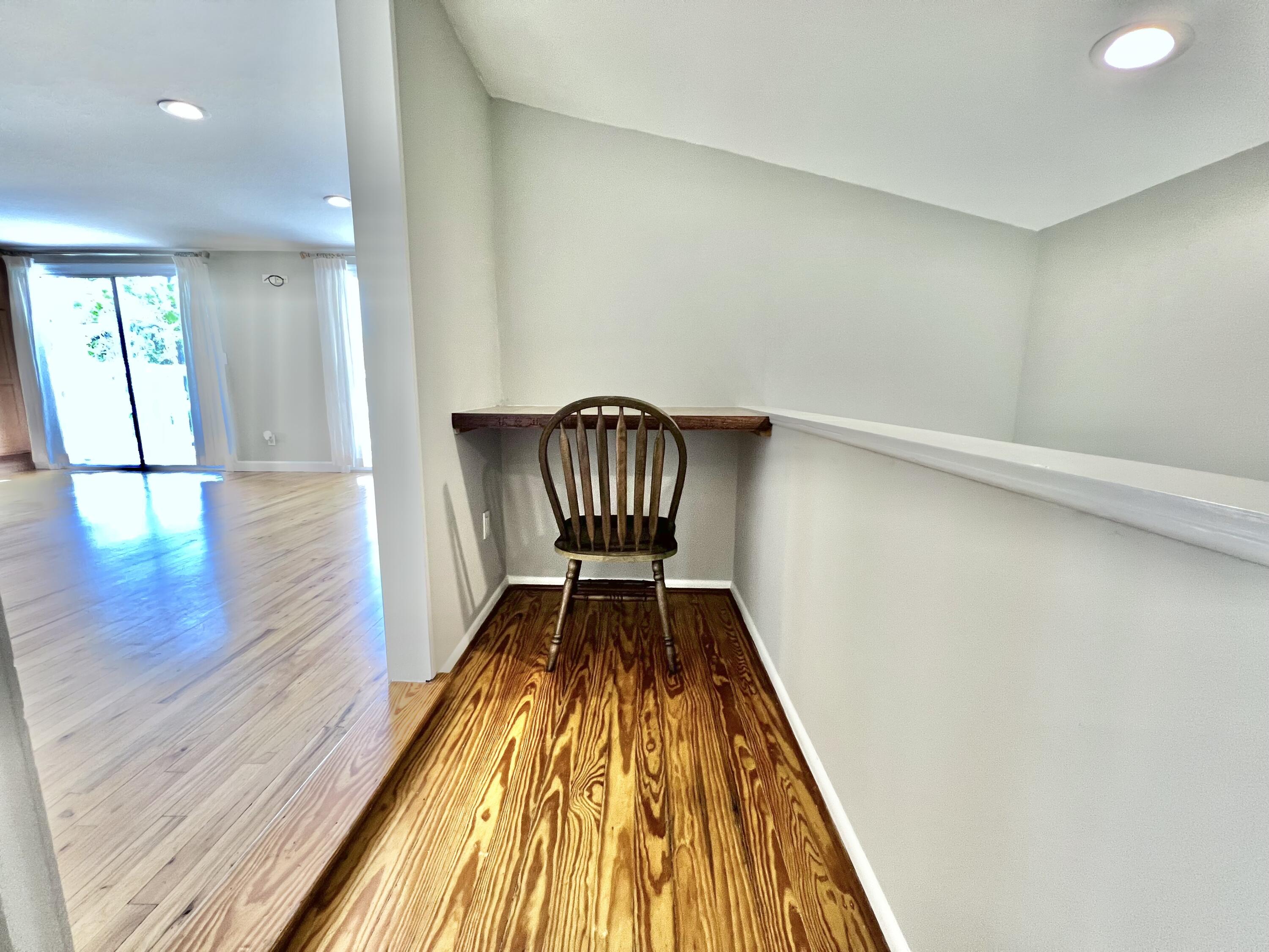 DESTIN (222100.00) - Residential