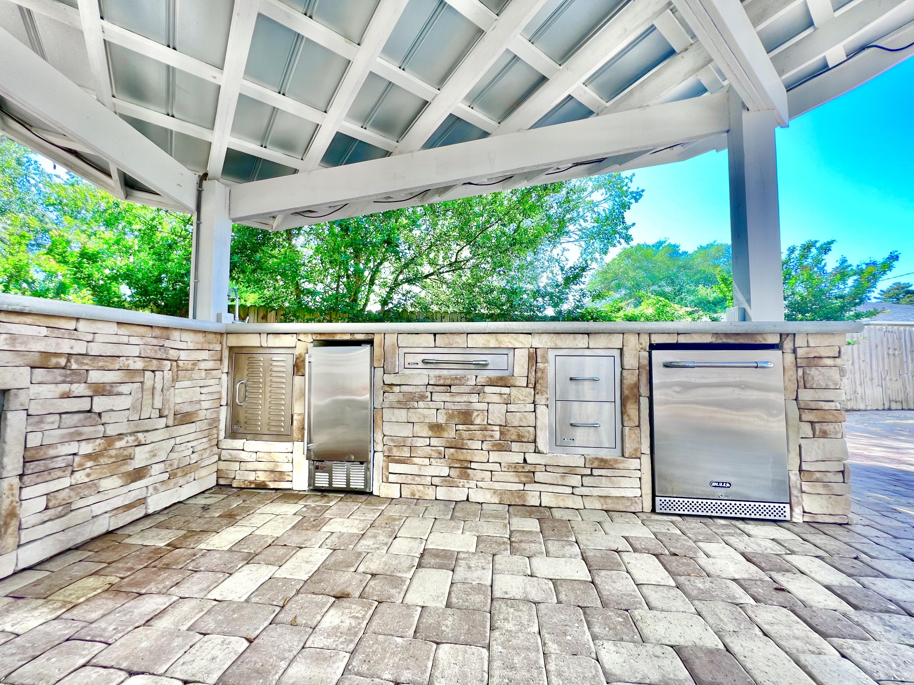 DESTIN (222100.00) - Residential