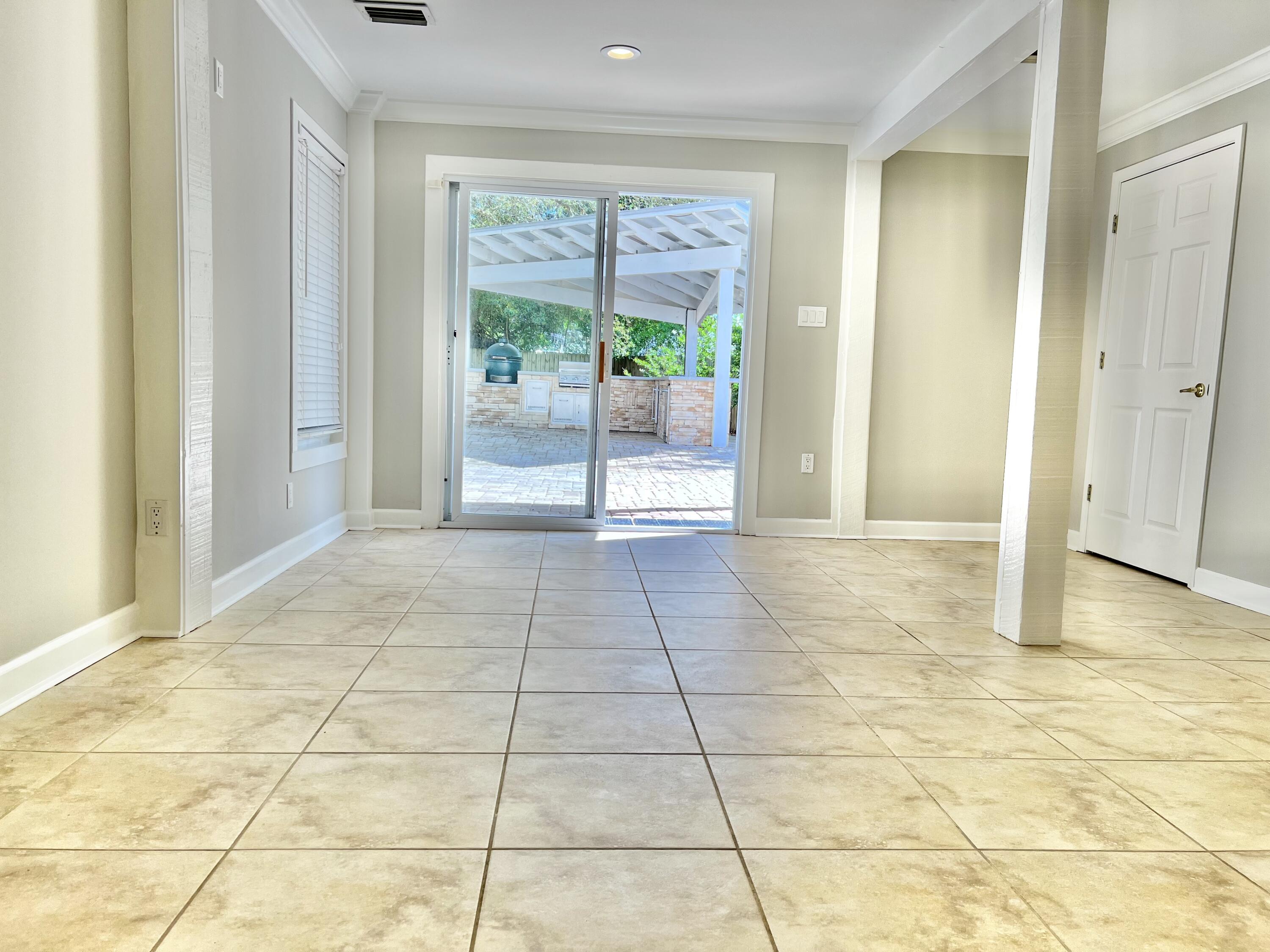 DESTIN (222100.00) - Residential