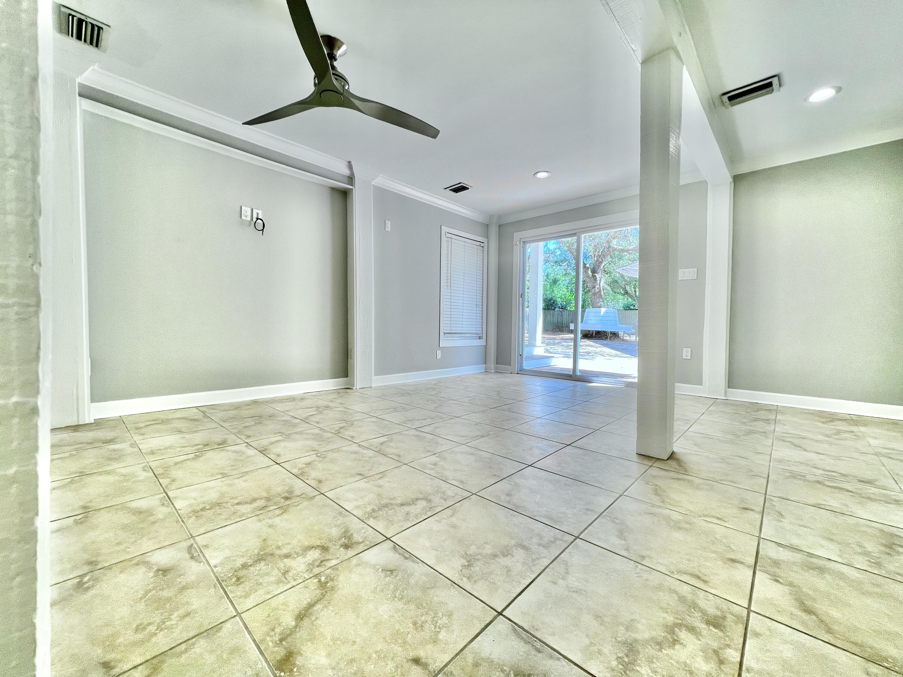 DESTIN (222100.00) - Residential