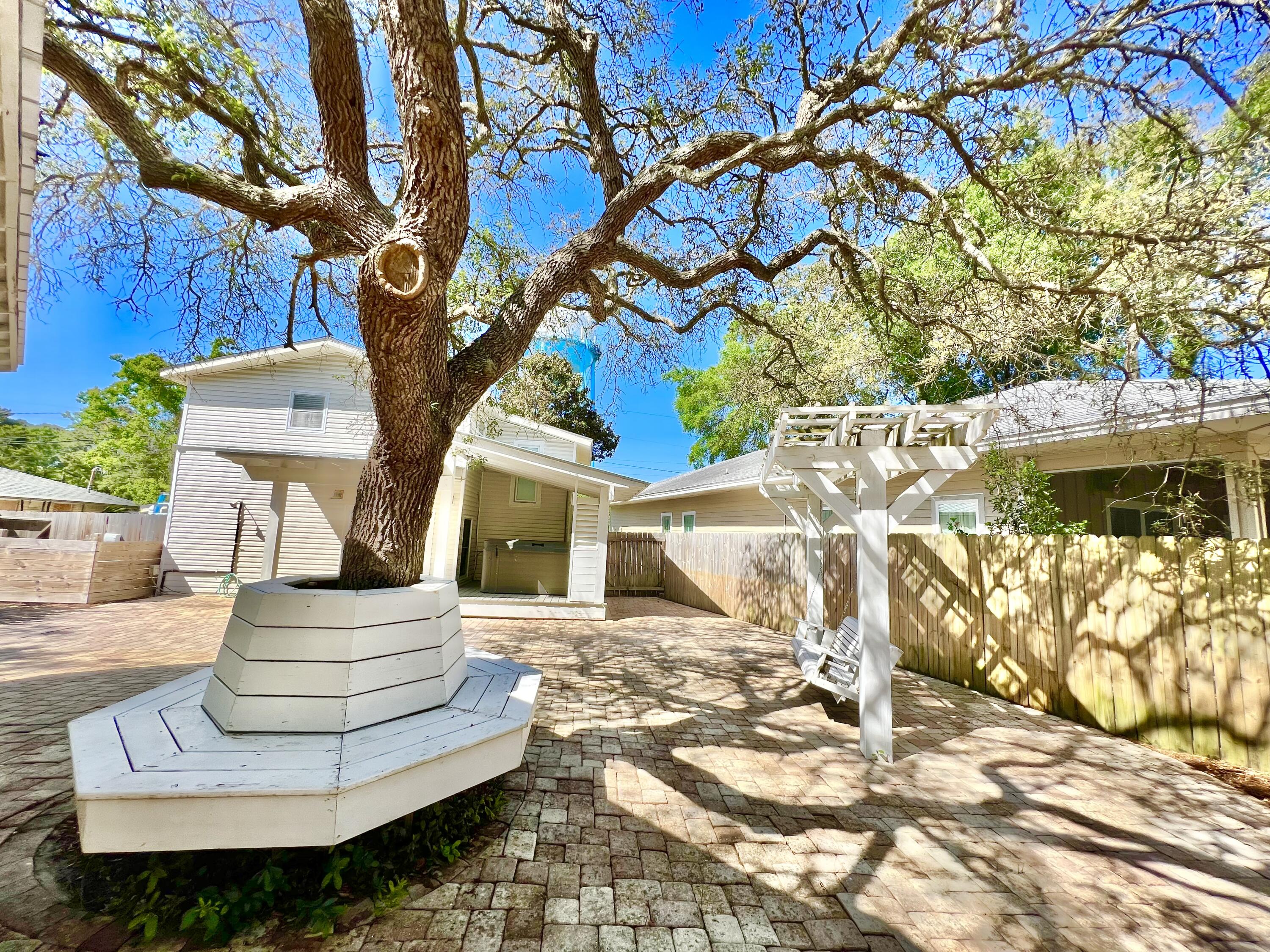 DESTIN (222100.00) - Residential