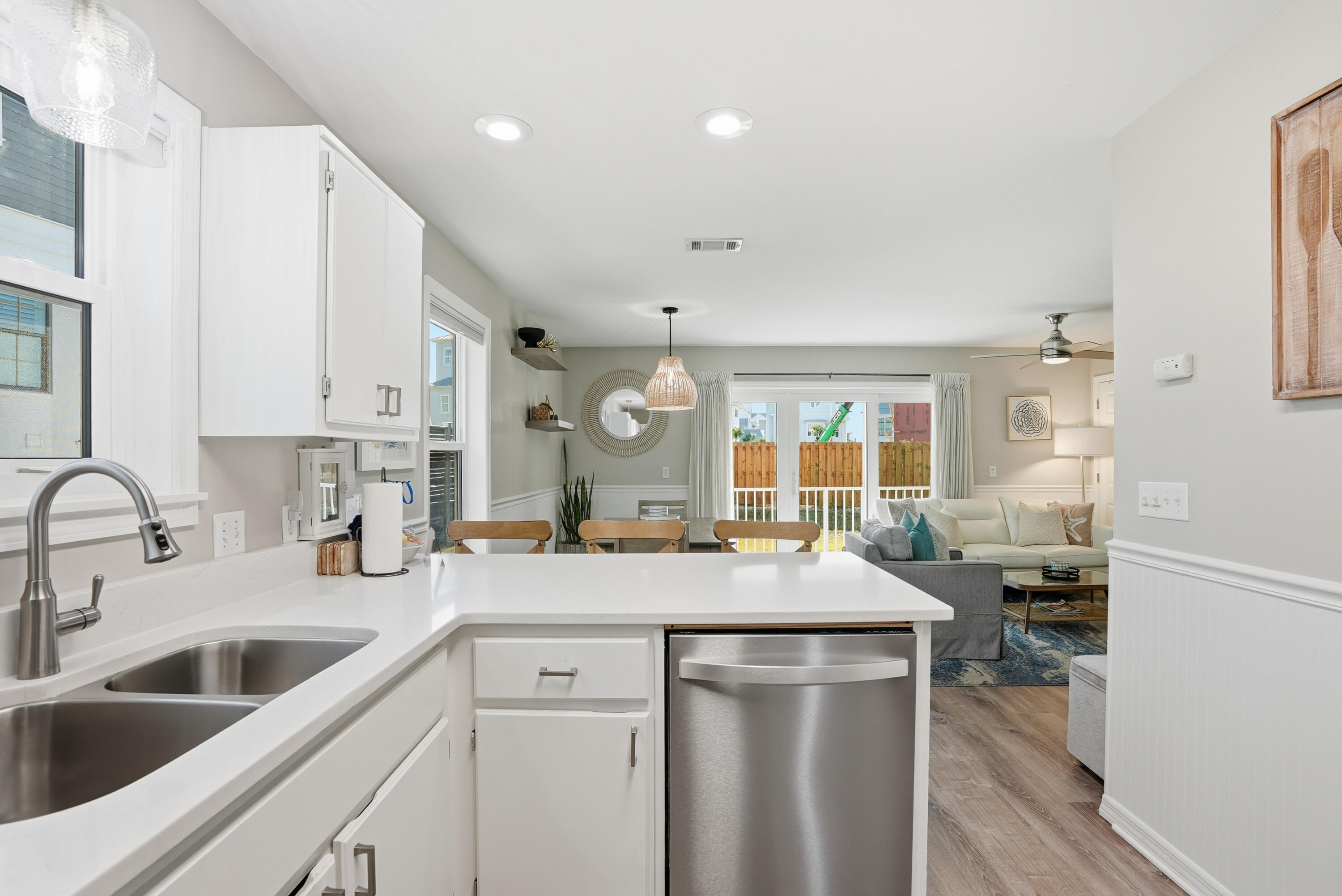 BEACHSIDE VILLAS CONDO - Residential