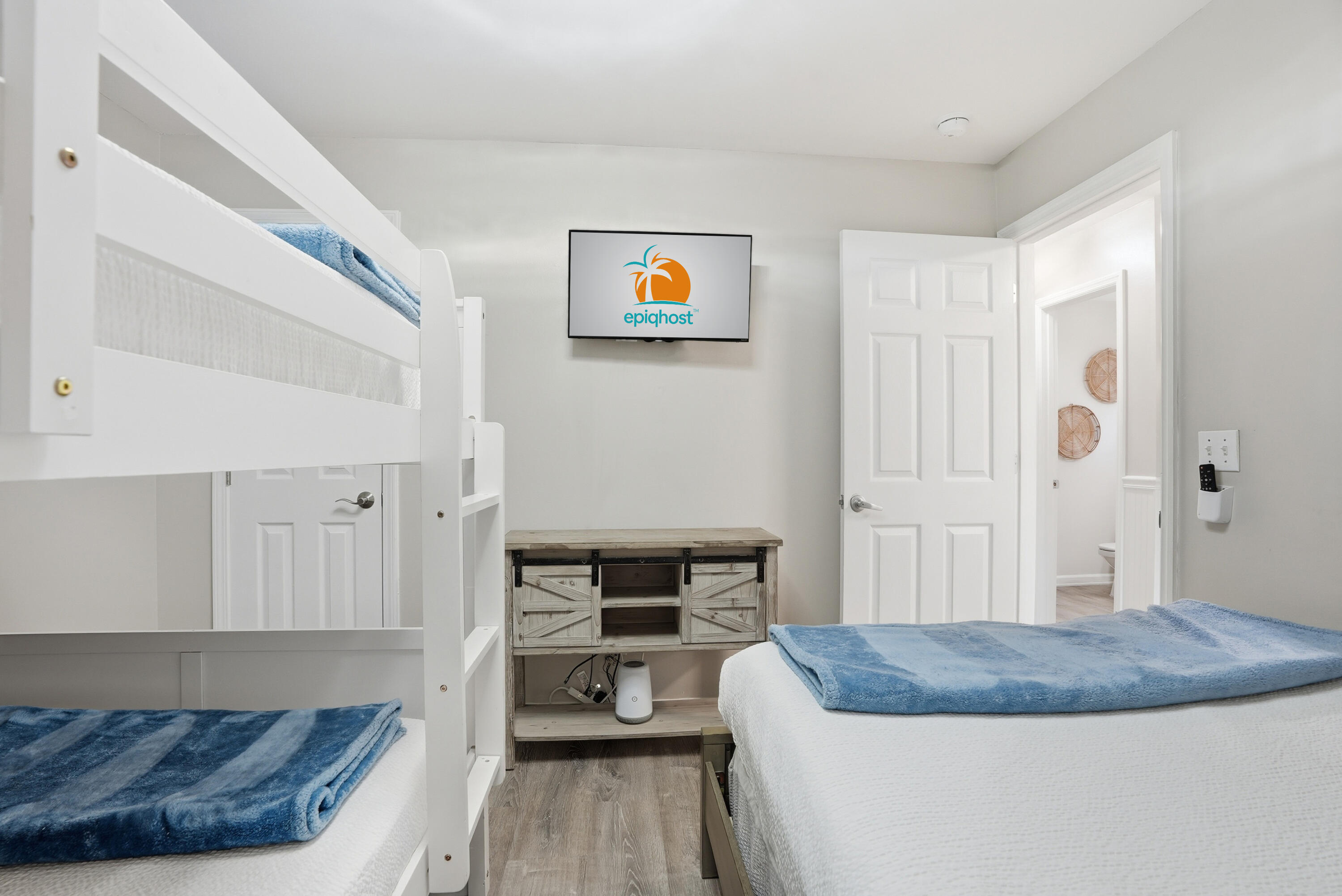 BEACHSIDE VILLAS CONDO - Residential