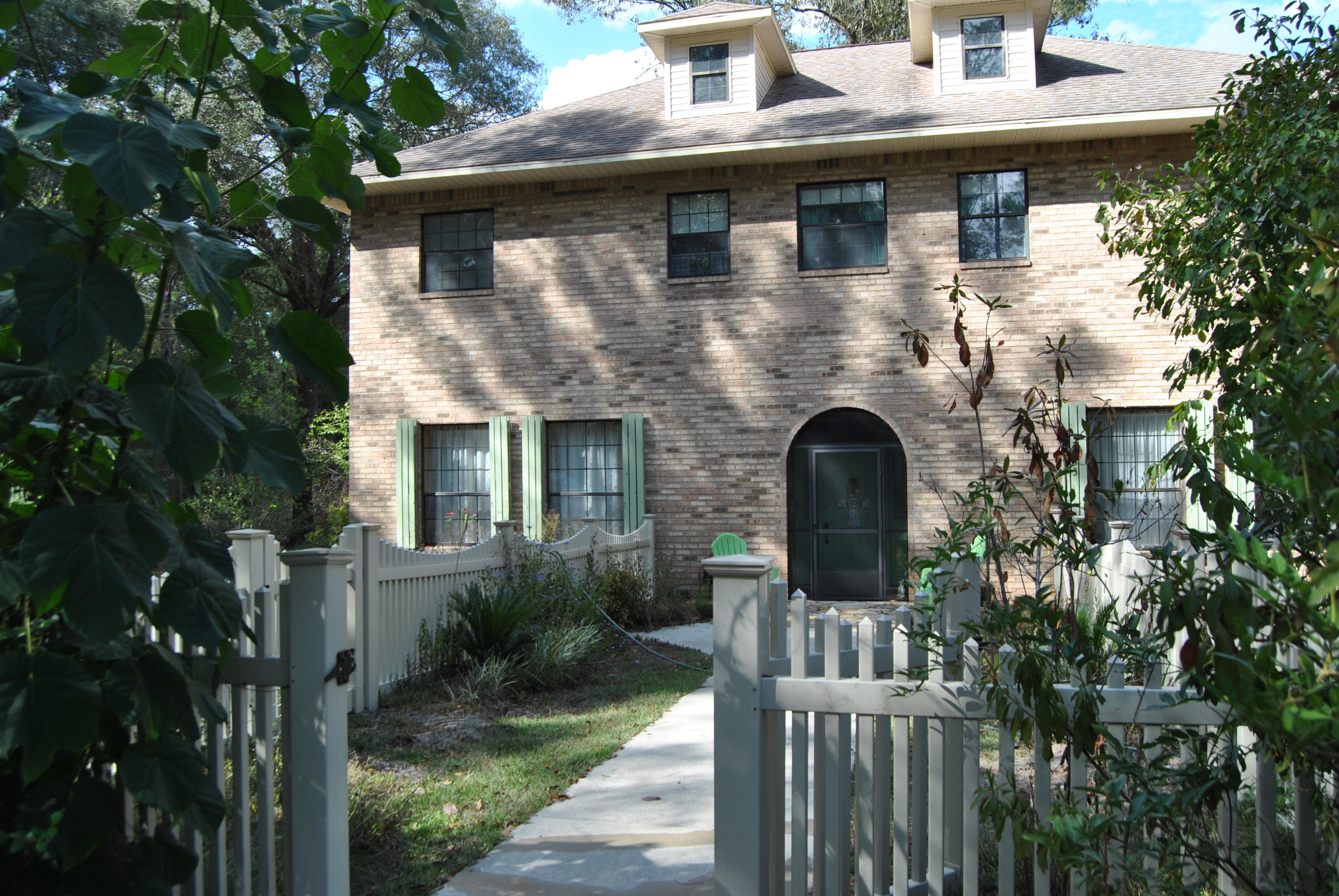 NO RECORDED SUBDIVISION - Residential