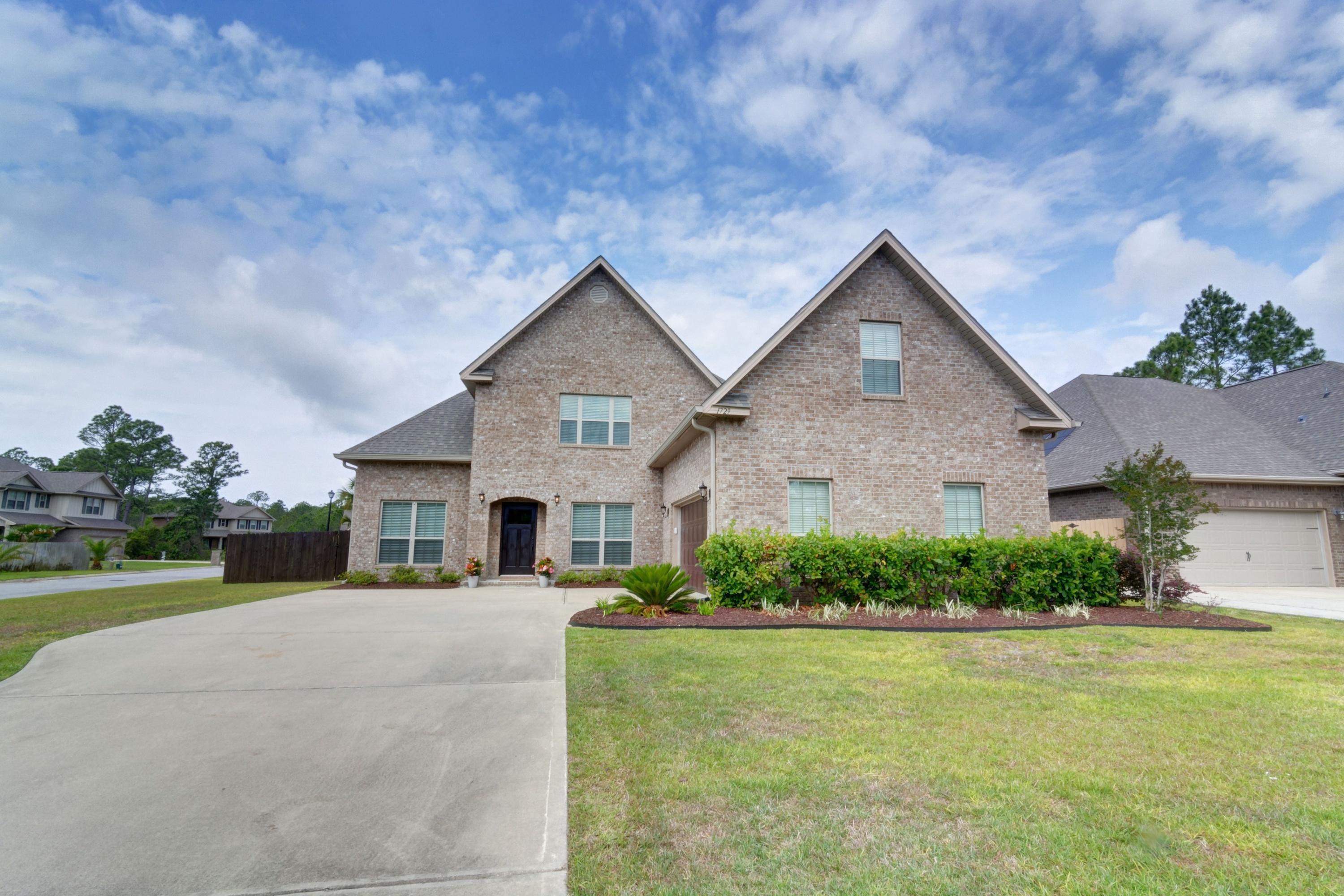 SUMMERSET ESTATES - Residential