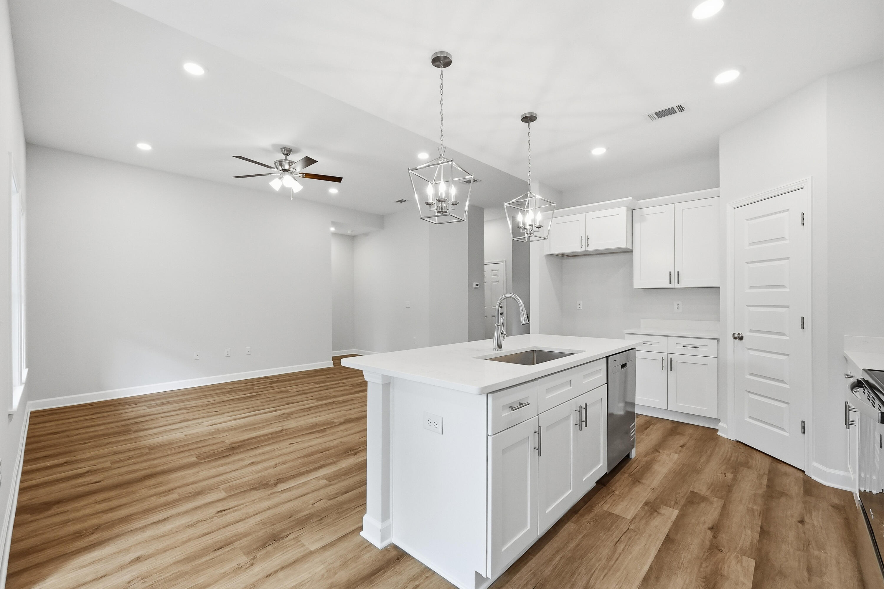 SOUTHERN CHARM - Residential